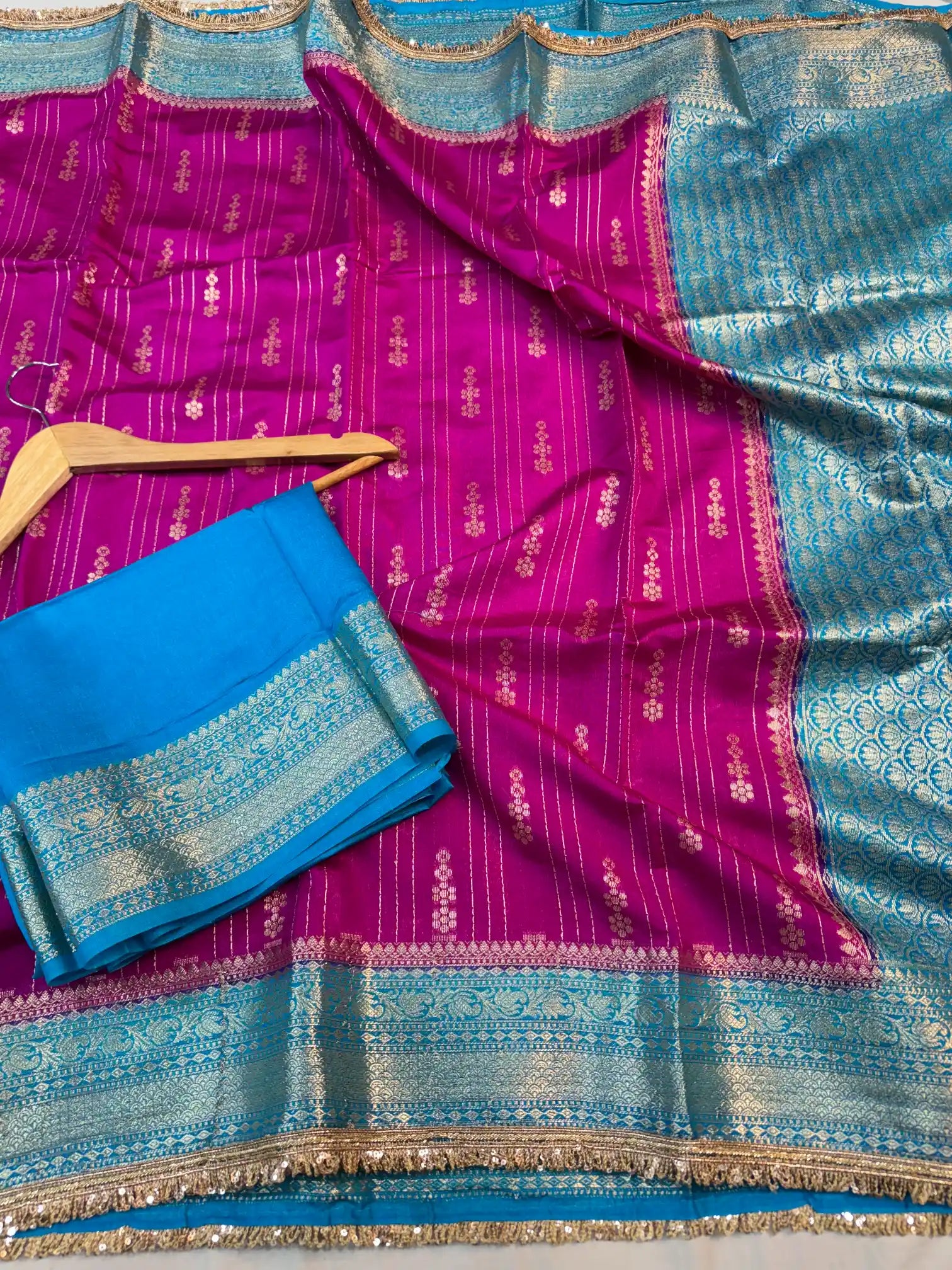 Light Purple Eccentric Chiniya Silk Designer Banarasi Saree