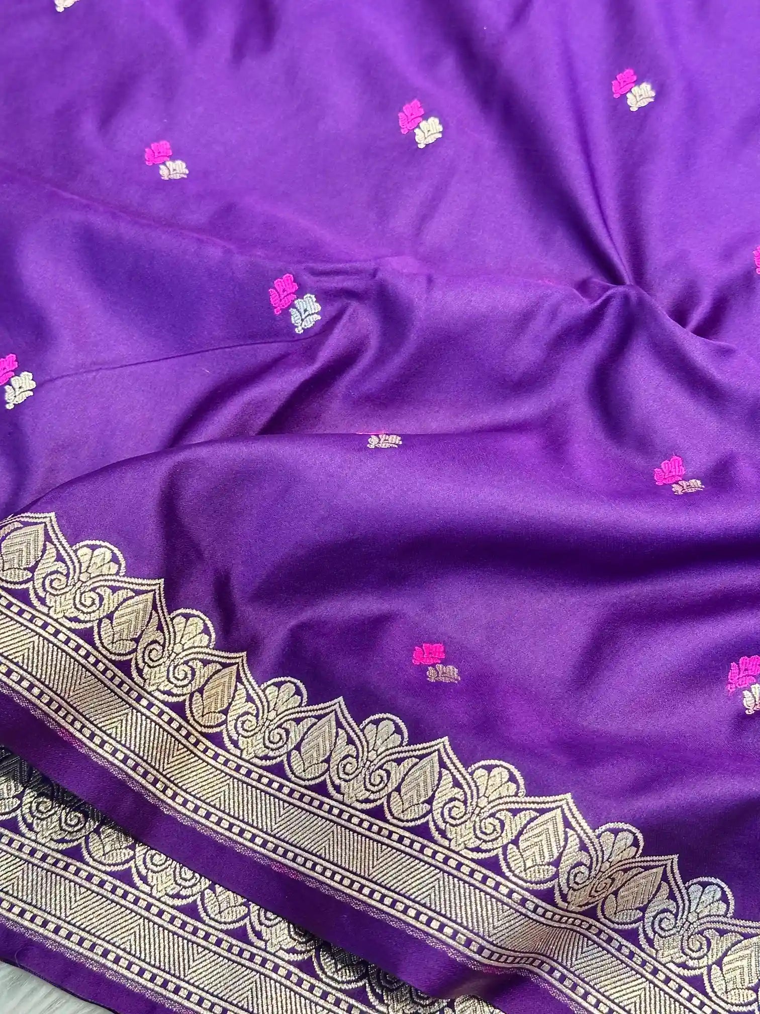 Light Purple Pretty Motifs Weave Mashru Silk Saree