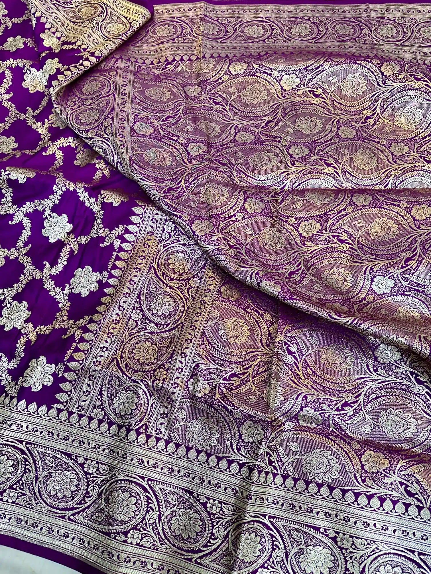 Light Purple Satin Katan Silk Floral Jaal Banarasi Saree 