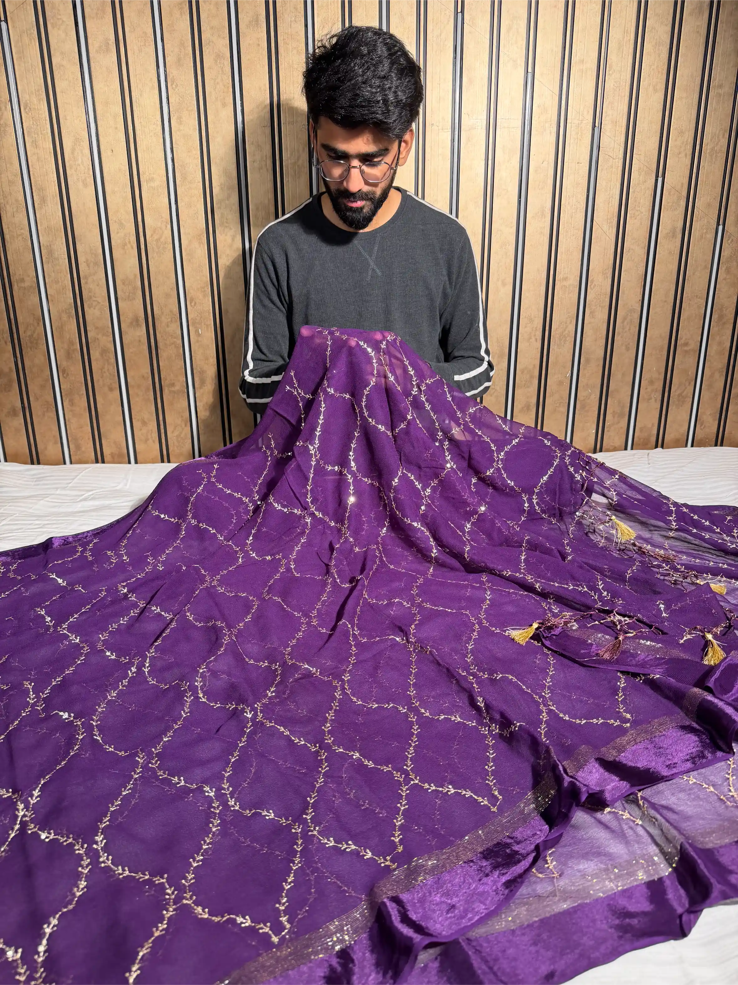 Light Purple Viscose Georgette Silk Thread Embroidered Saree