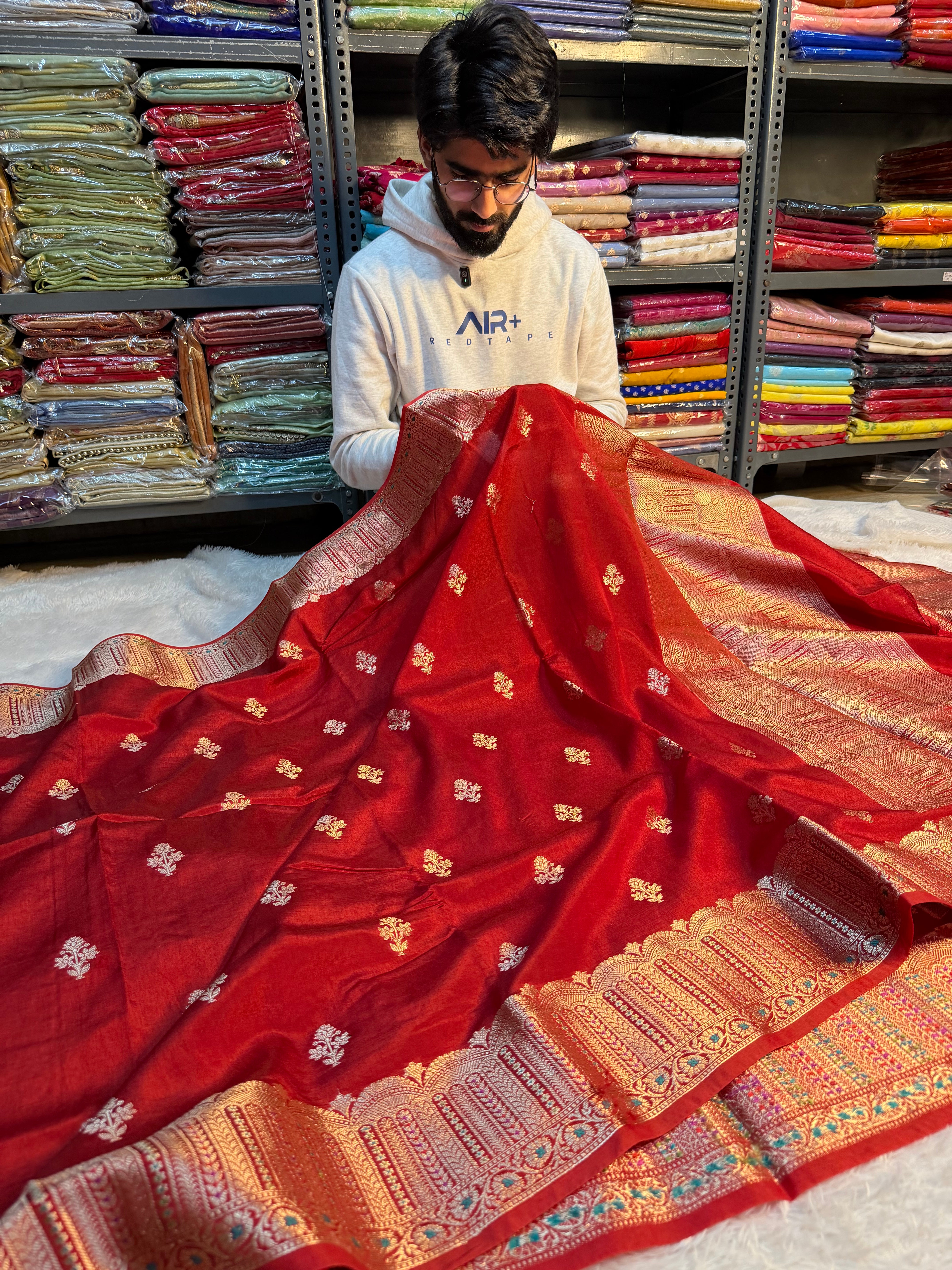 Light Maroon Eccentric Chinia Silk Banarasi Saree