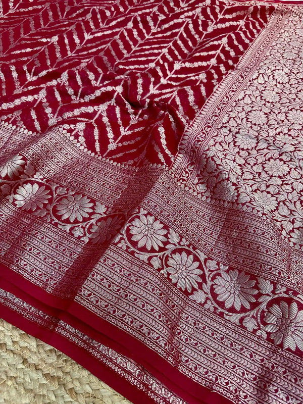 Light Maroon Exclusive Zig Zag Stripes Crepe Georgette Banarasi Saree