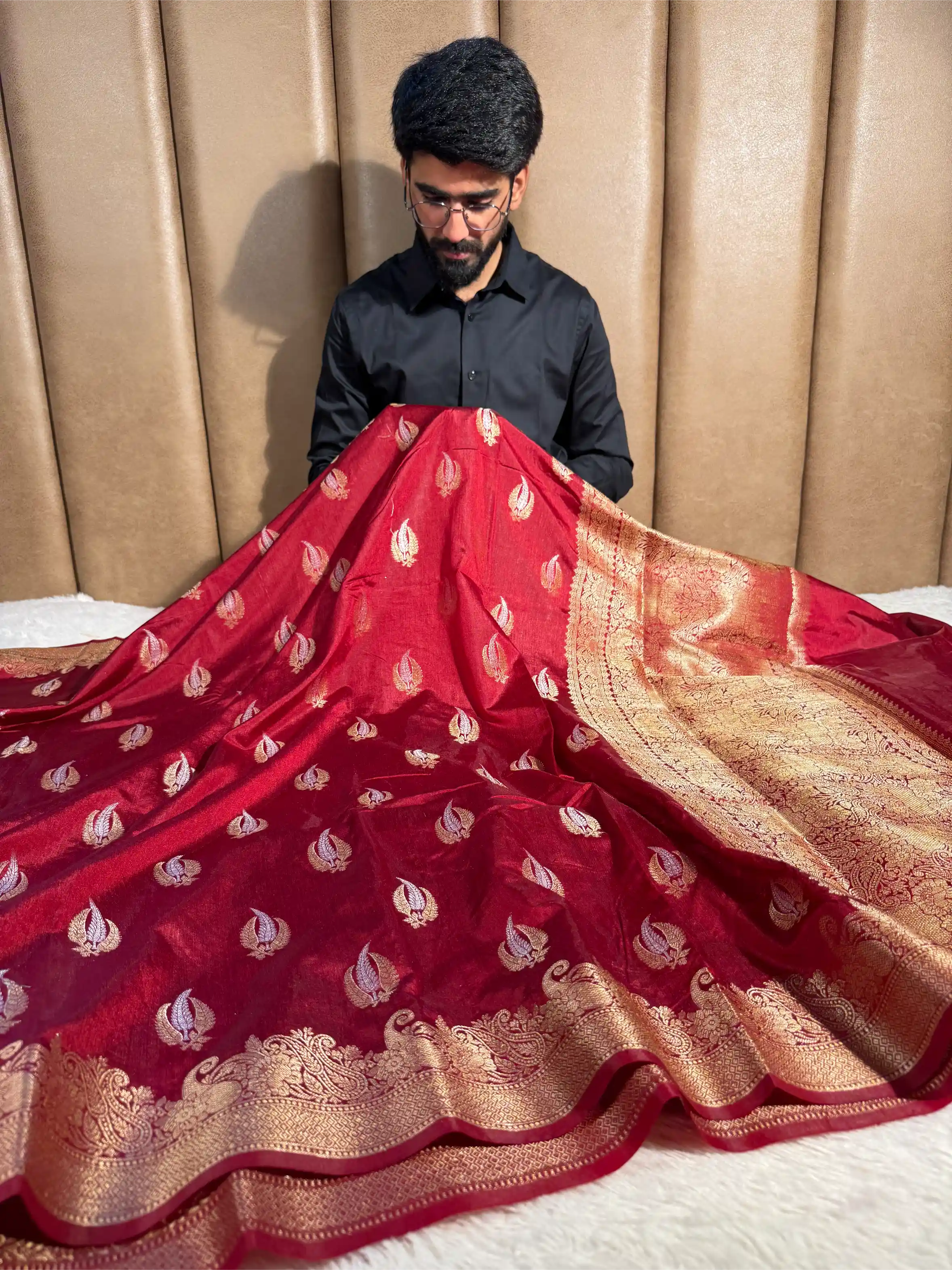 Light Maroon Shade Warm Silk Traditional Banarasi Saree