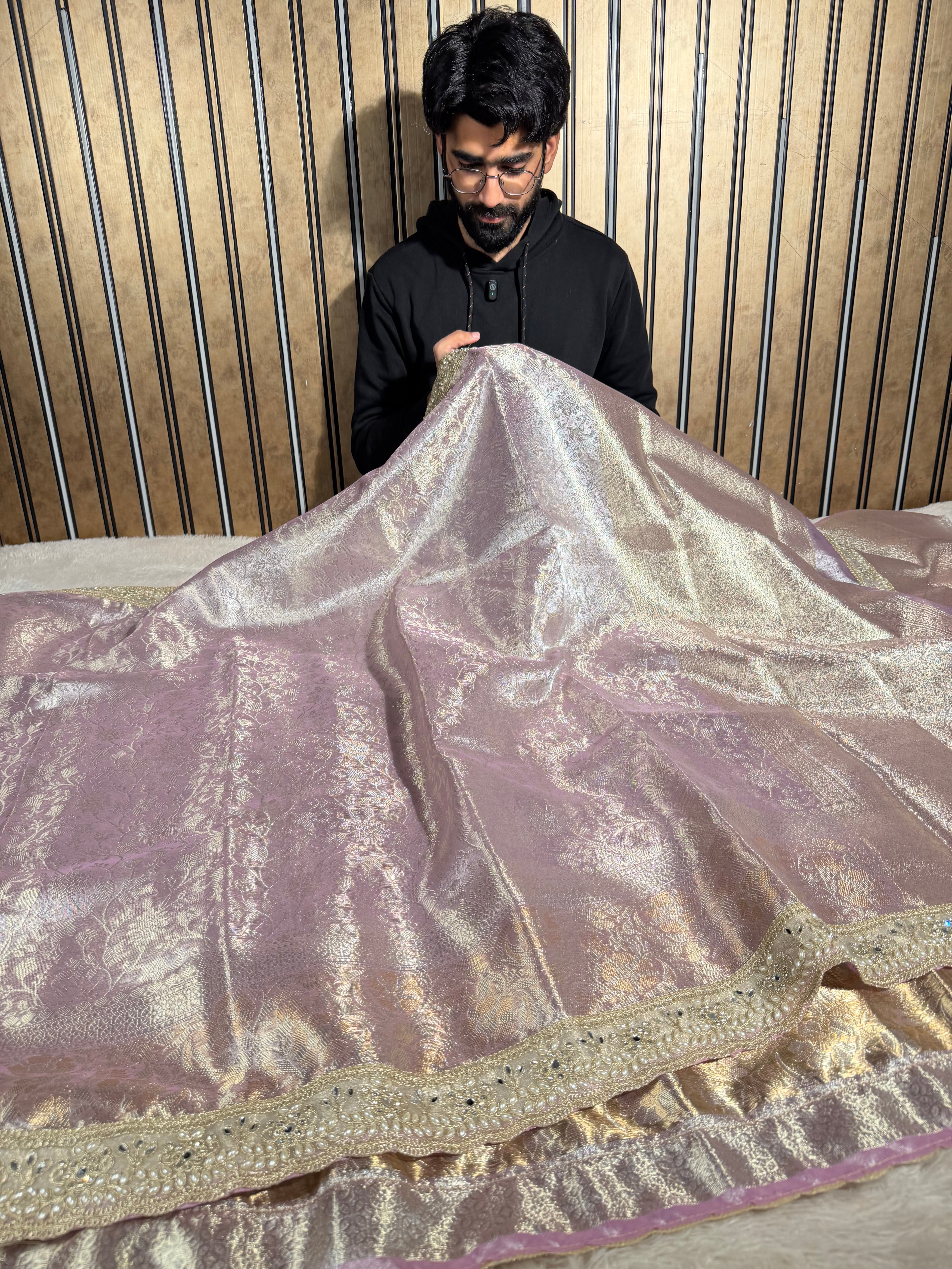 Lilac Shade Kanjivaram Embossed Tissue Designer Banarasi Saree