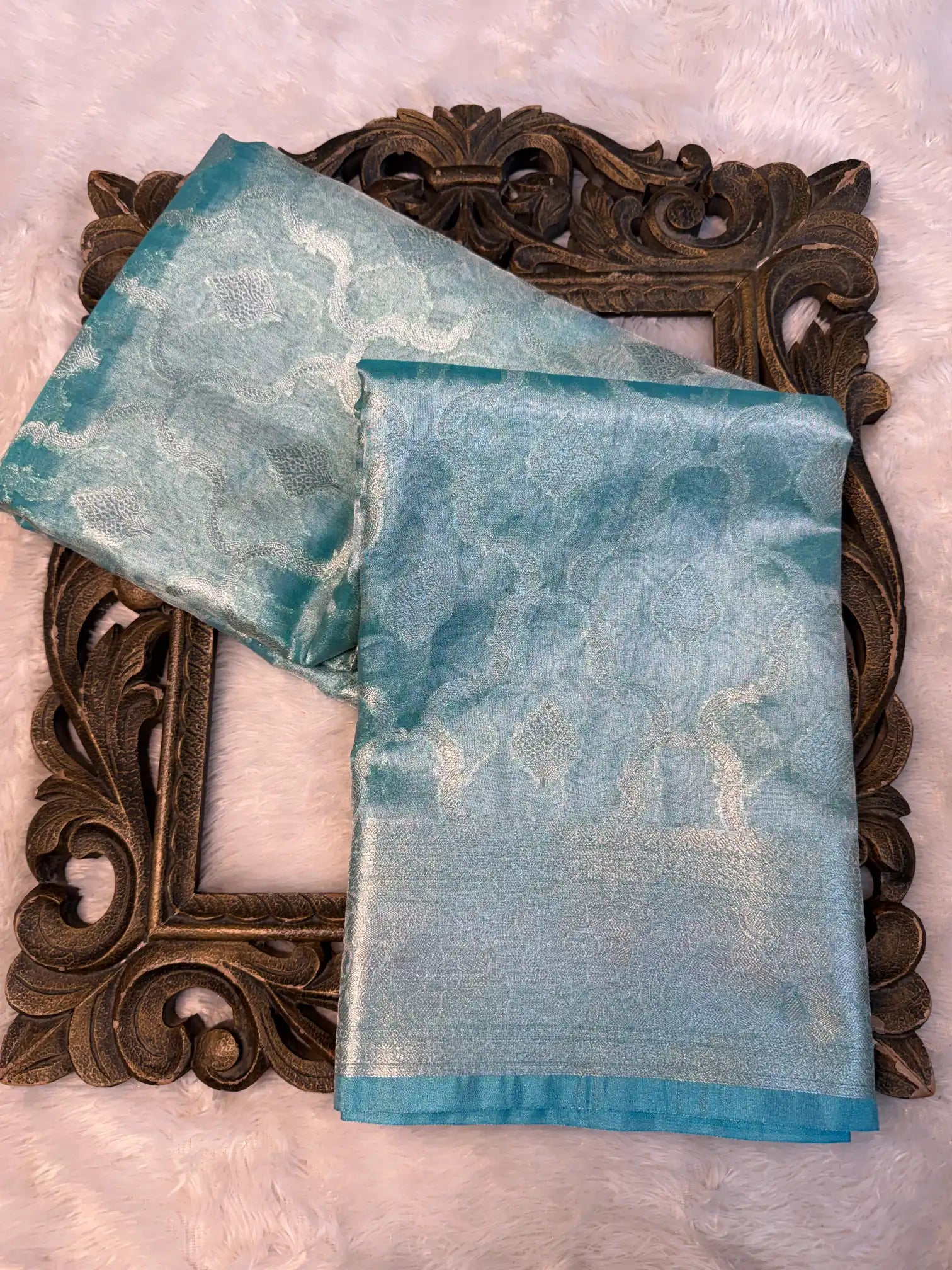 Contemporary Weave Kora Tissue Silk Banarasi Saree