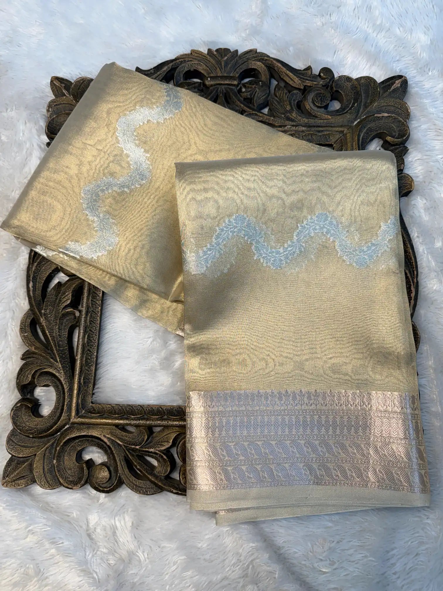 Eccentric Weave Softsilk Traditional Banarasi Saree