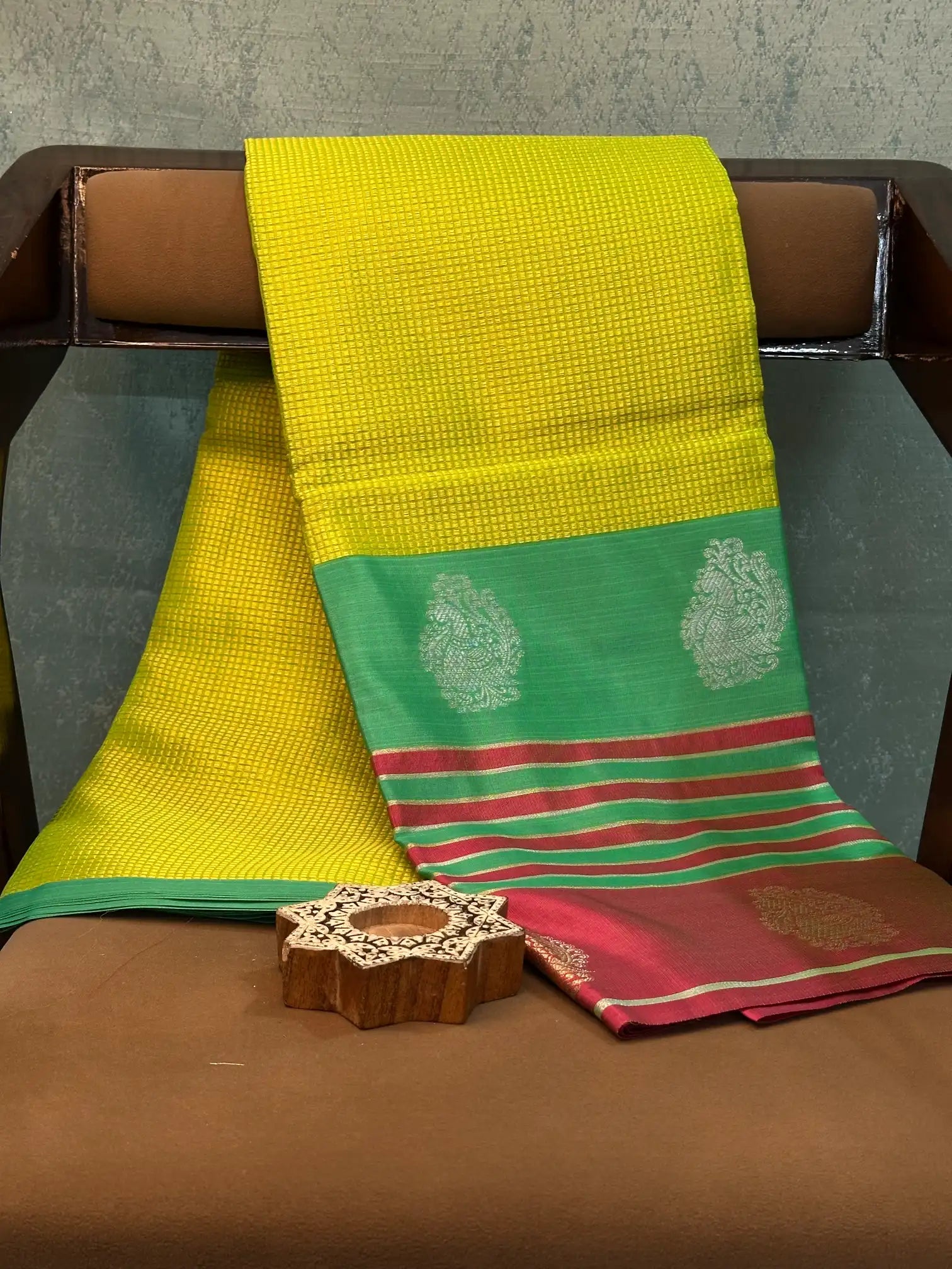 Eccentric Weave Softsilk Traditional Banarasi Saree