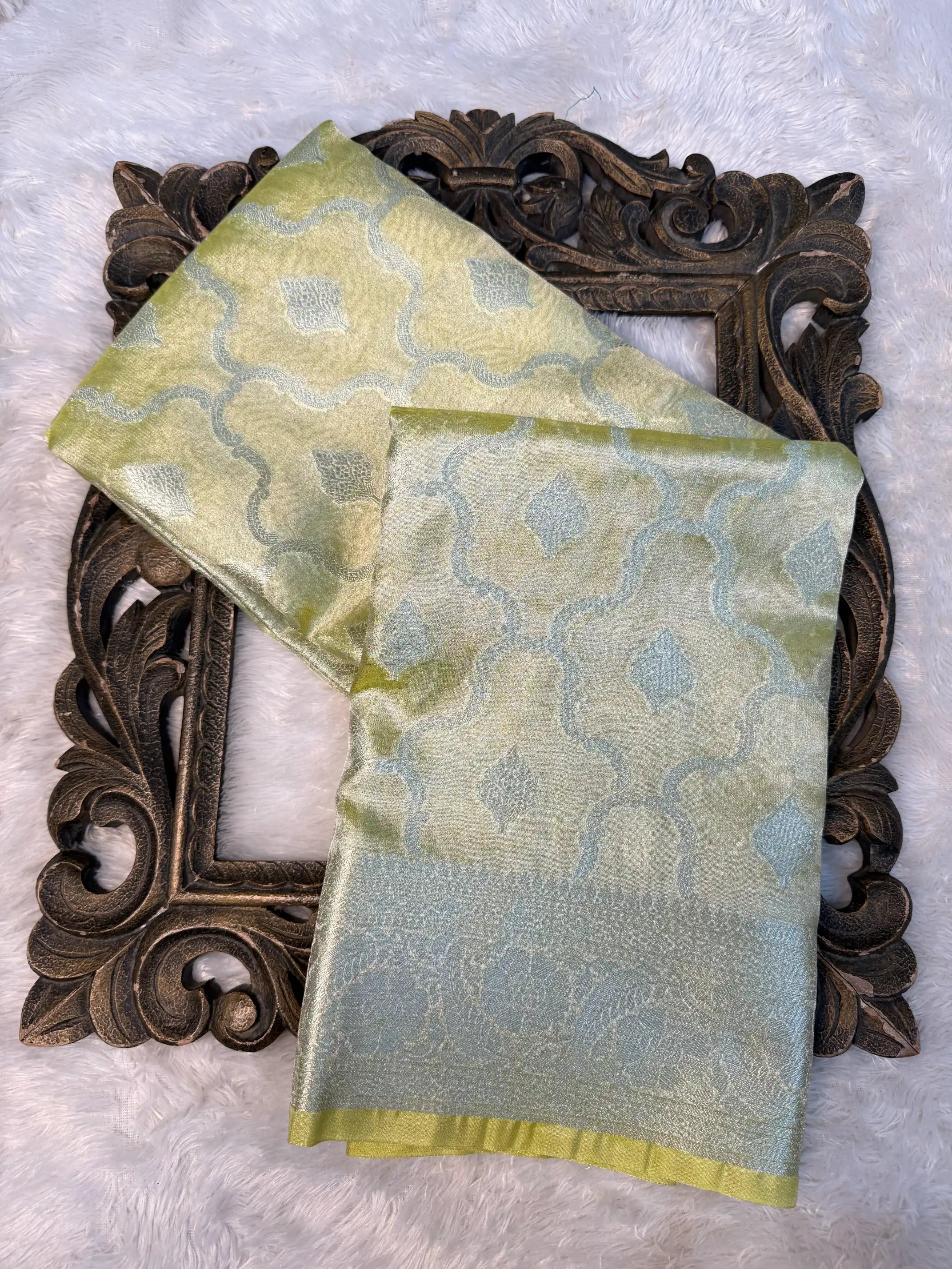 Eccentric Weave Softsilk Traditional Banarasi Saree