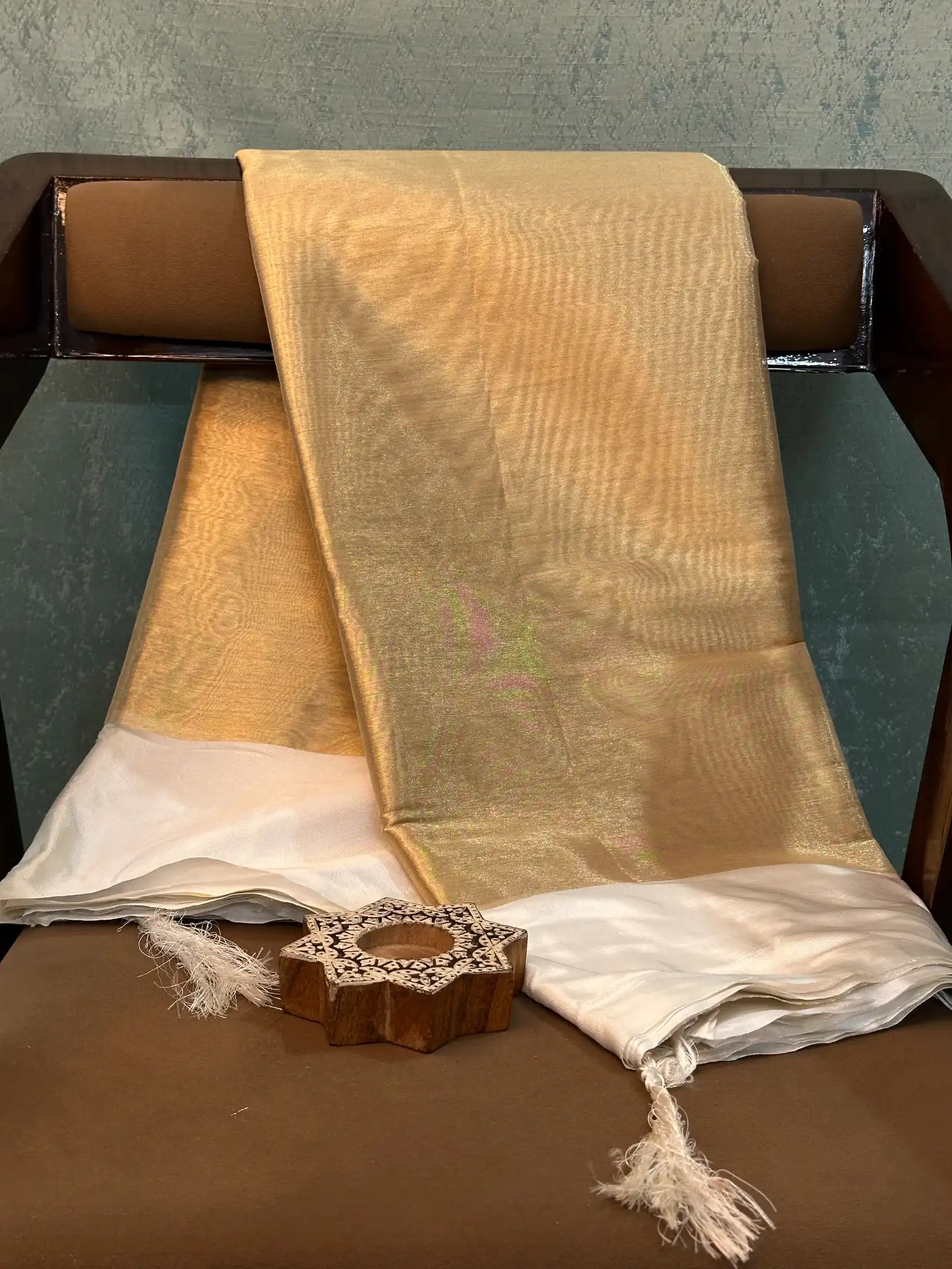 Contemporary Weave Kora Tissue Silk Banarasi Saree