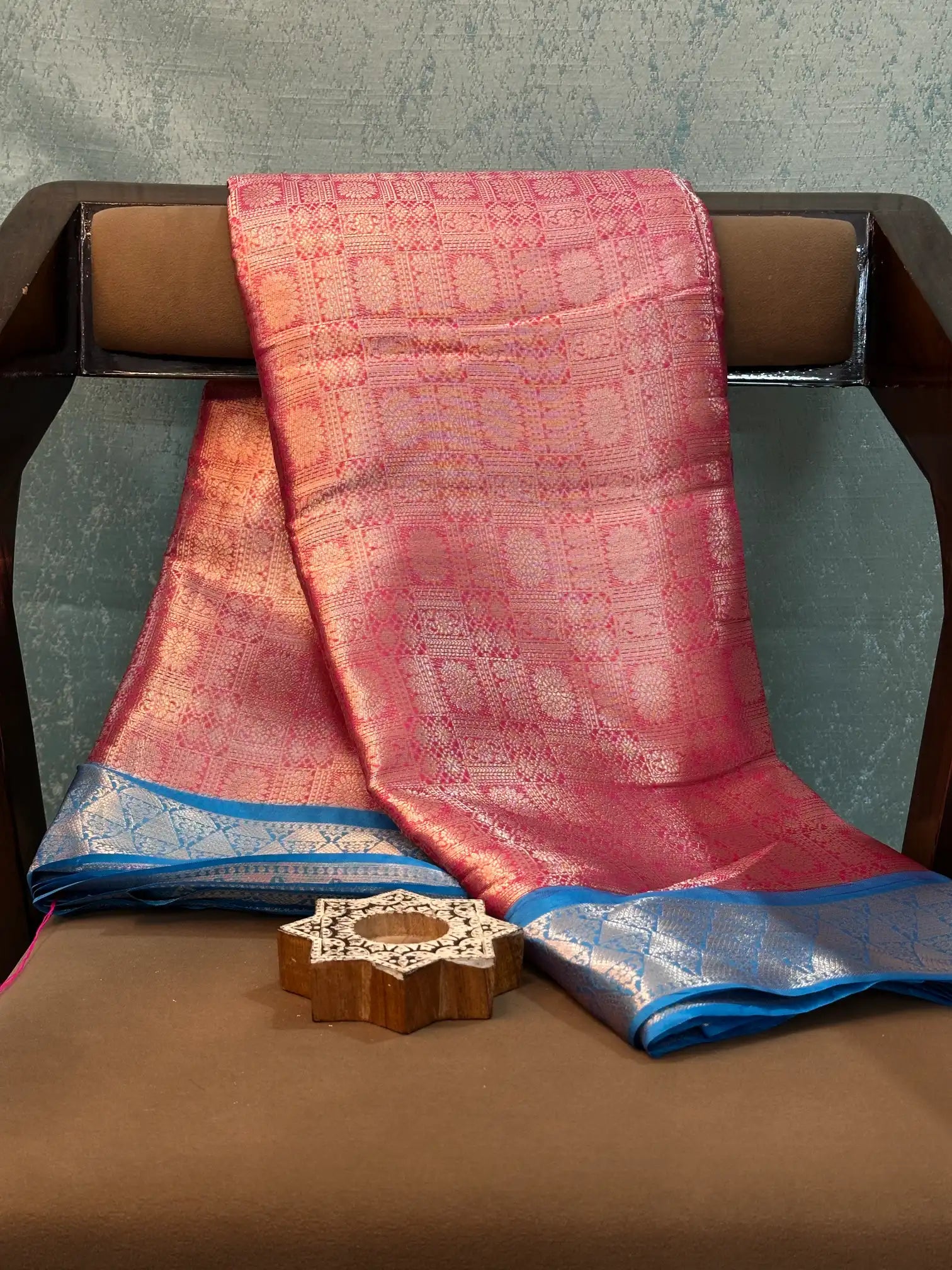 Eccentric Weave Softsilk Traditional Banarasi Saree
