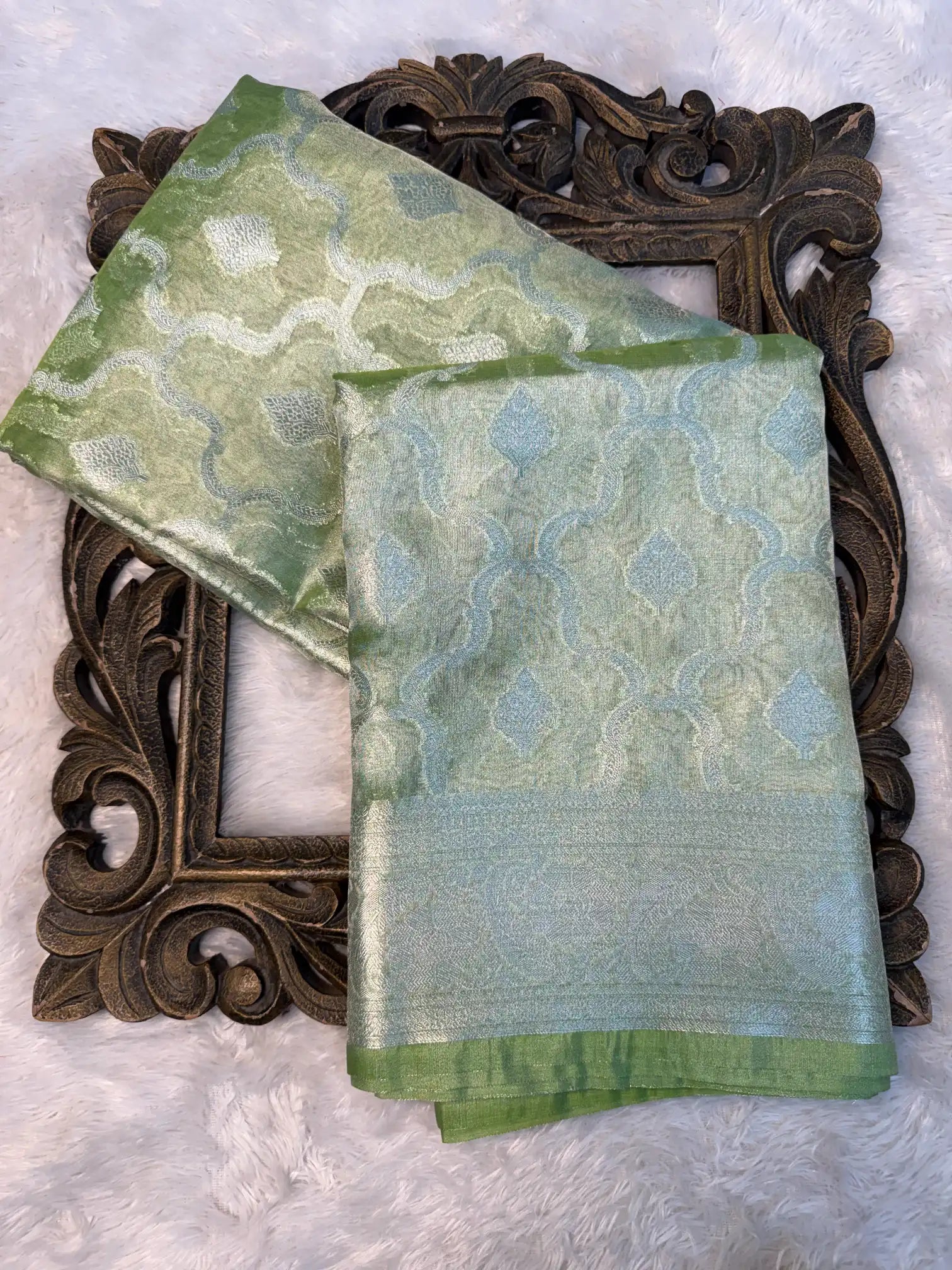 Eccentric Weave Softsilk Traditional Banarasi Saree