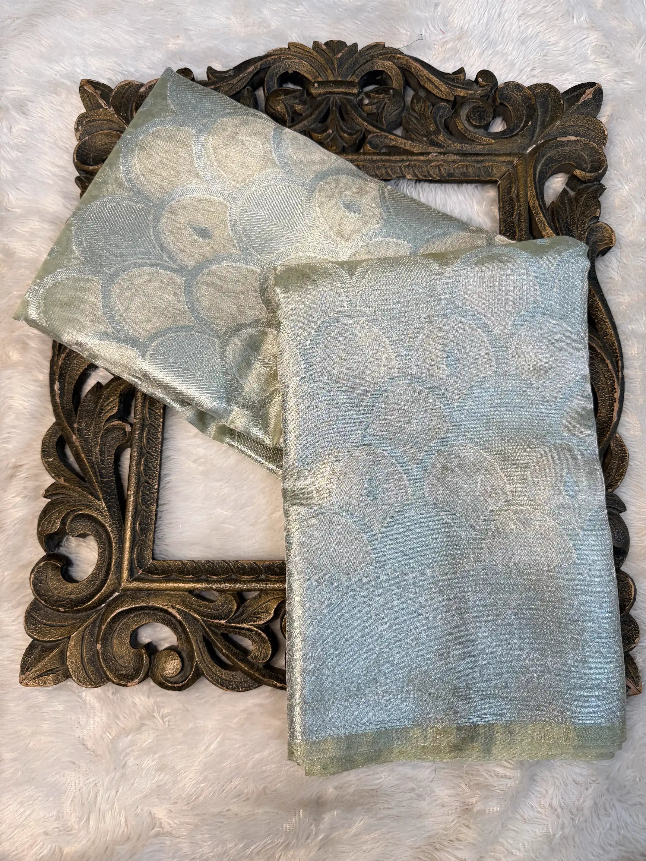 Eccentric Weave Softsilk Traditional Banarasi Saree