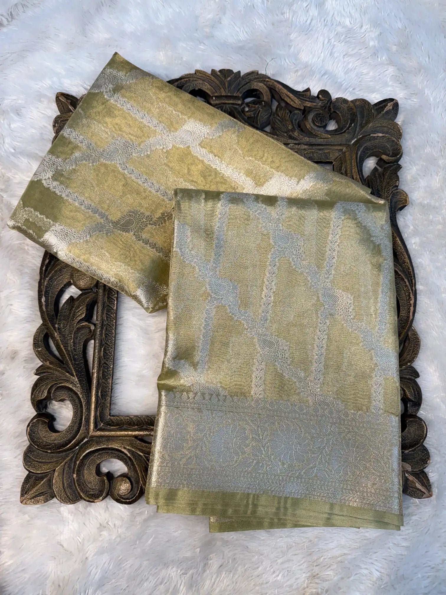 Contemporary Weave Kora Tissue Silk Banarasi Saree