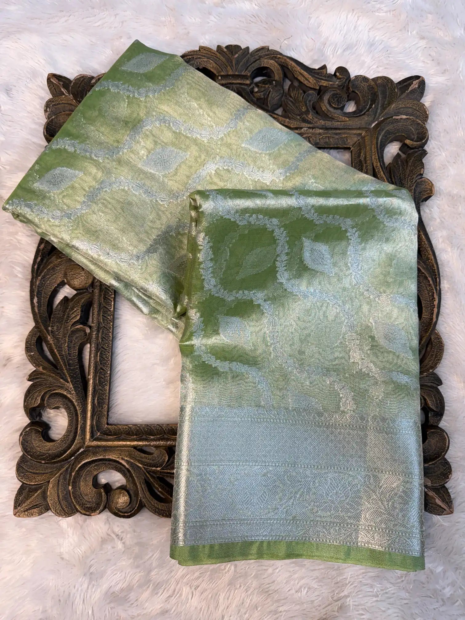 Contemporary Weave Kora Tissue Silk Banarasi Saree