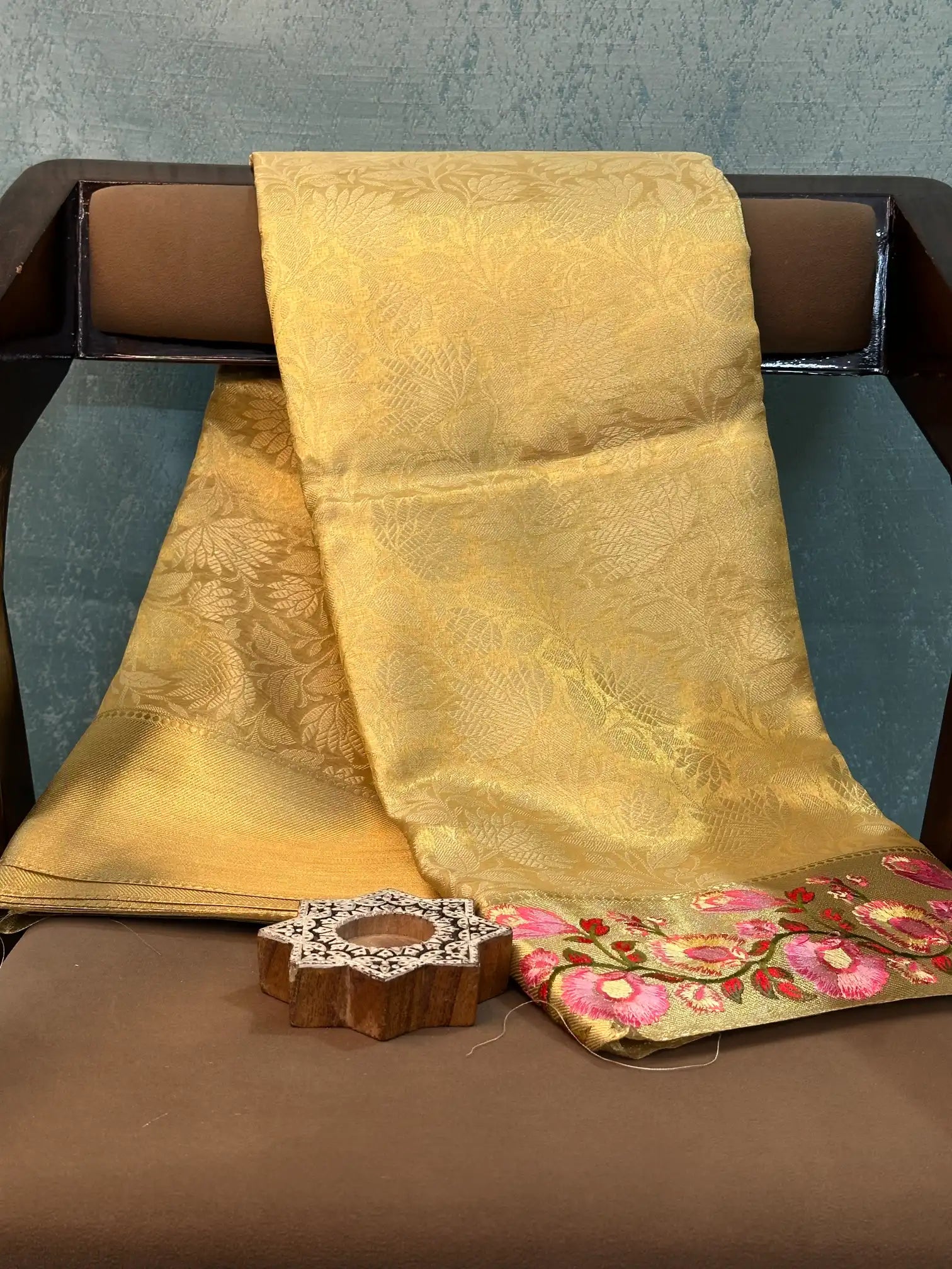 Eccentric Weave Softsilk Traditional Banarasi Saree