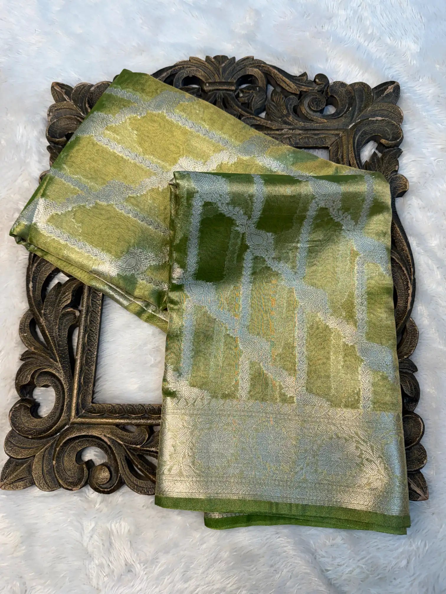 Contemporary Weave Kora Tissue Silk Banarasi Saree