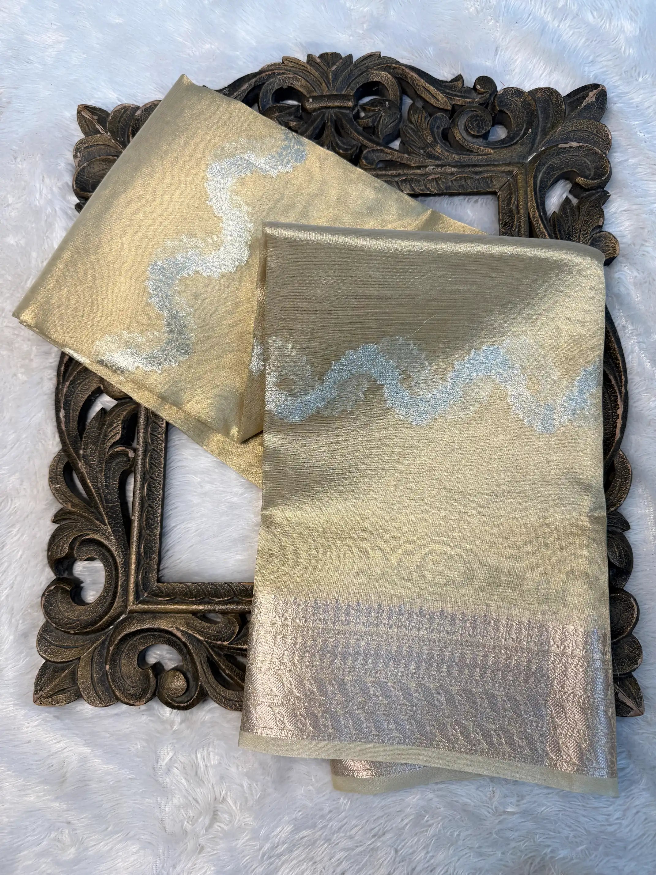 Contemporary Weave Kora Tissue Silk Banarasi Saree