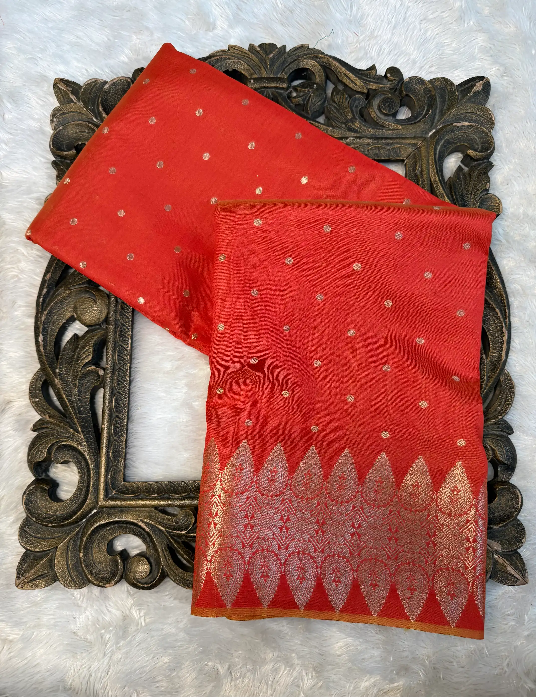 Contemporary Weave Kora Tissue Silk Banarasi Saree