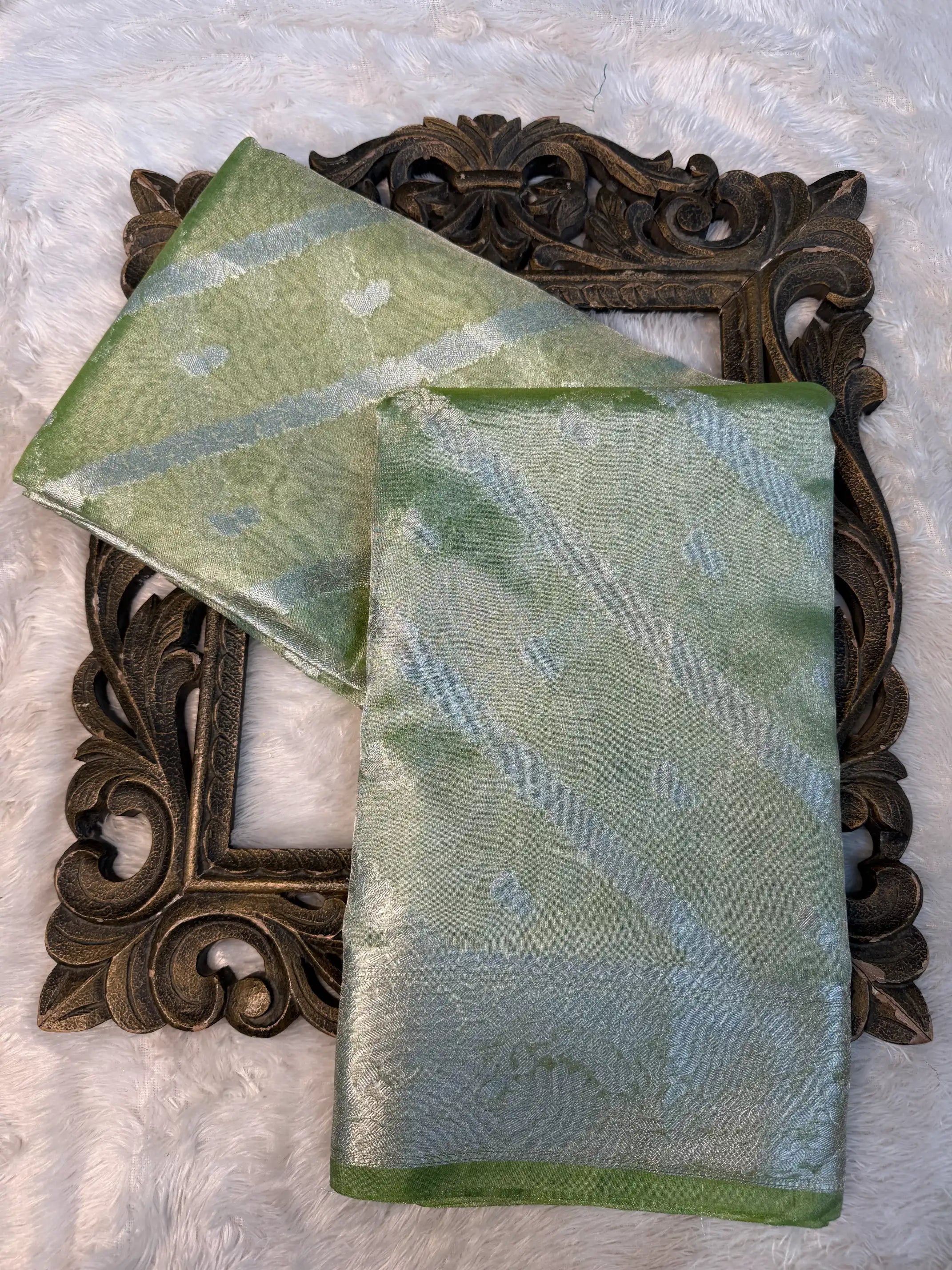 Eccentric Weave Softsilk Traditional Banarasi Saree