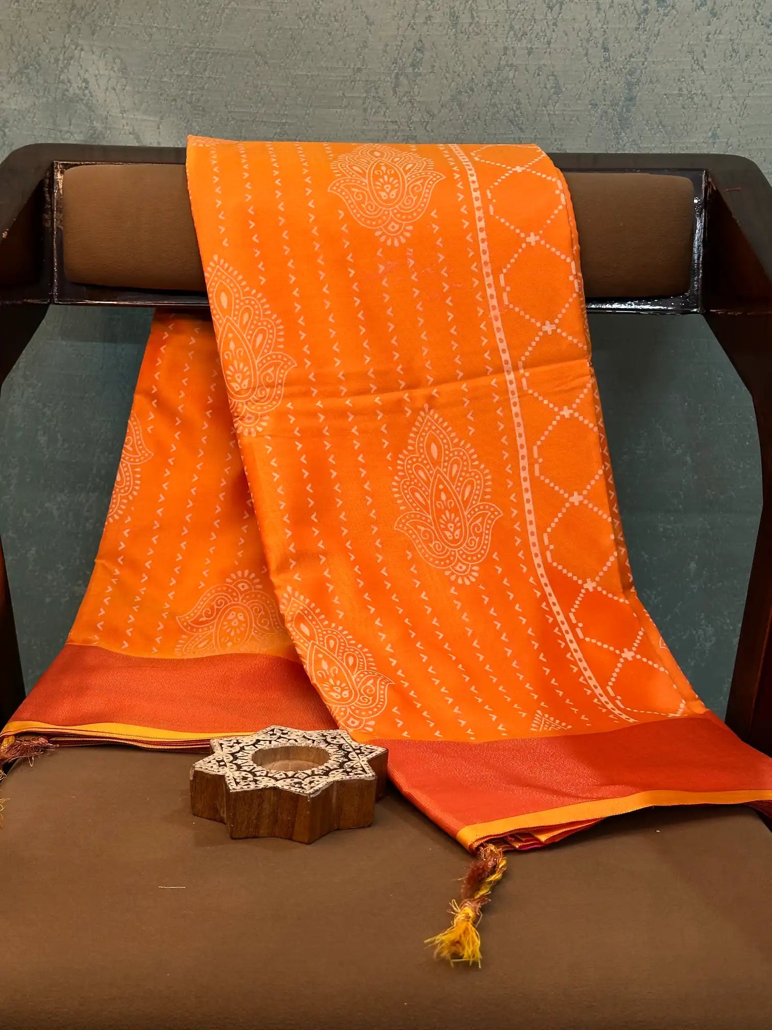 Contemporary Weave Kora Tissue Silk Banarasi Saree