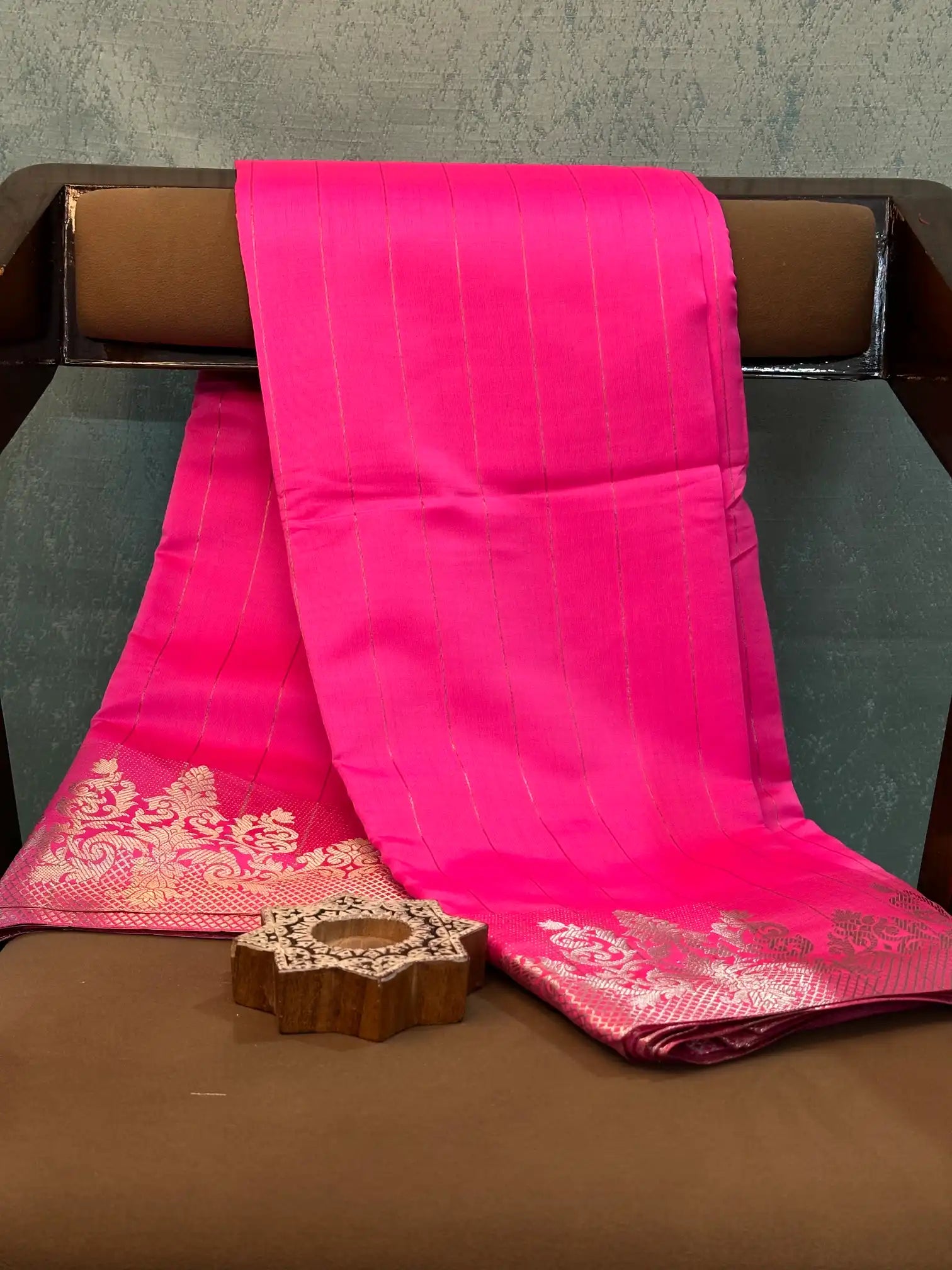 Contemporary Weave Kora Tissue Silk Banarasi Saree