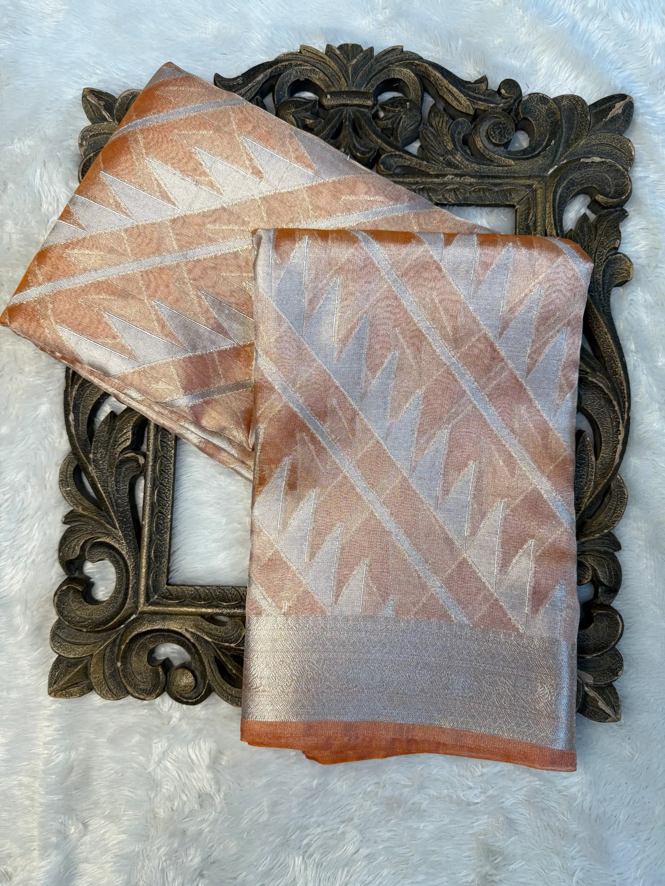 Eccentric Weave Softsilk Traditional Banarasi Saree