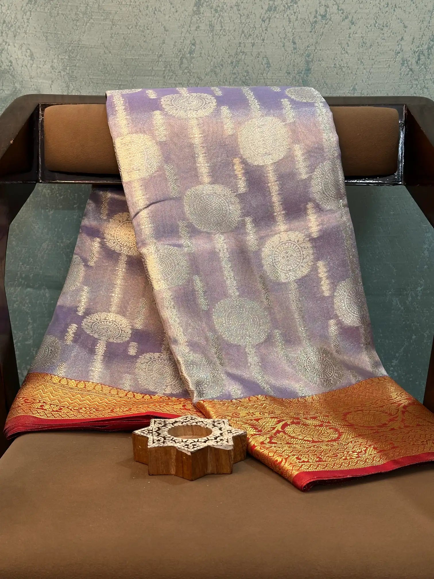 Contemporary Weave Kora Tissue Silk Banarasi Saree