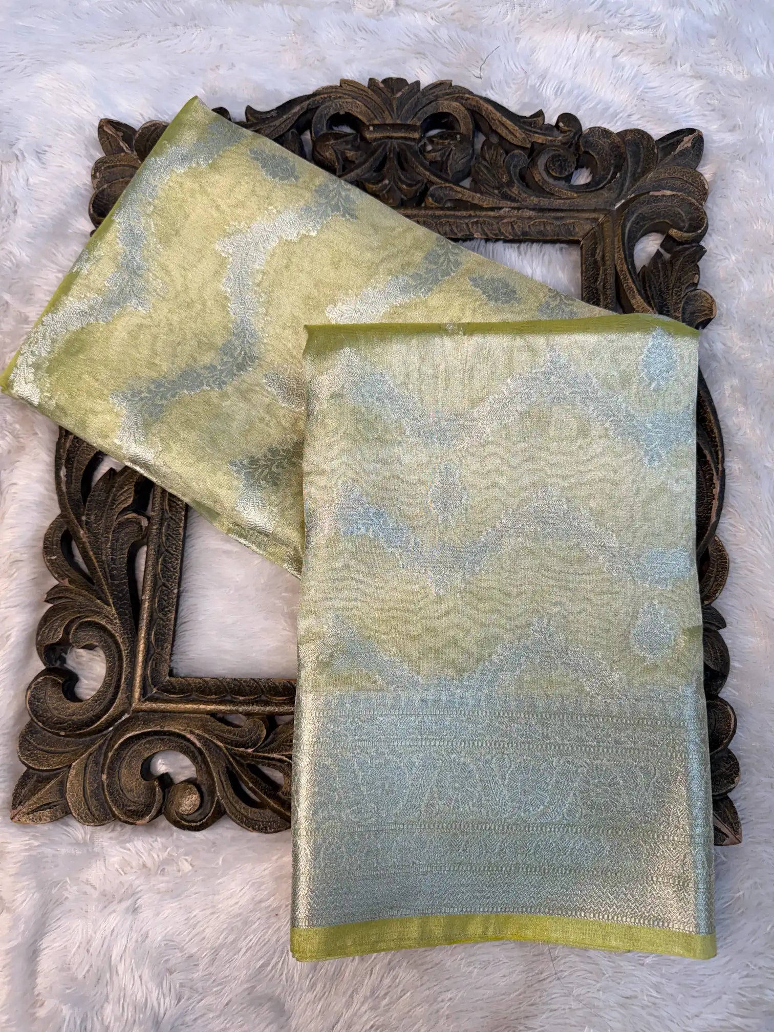 Eccentric Weave Softsilk Traditional Banarasi Saree