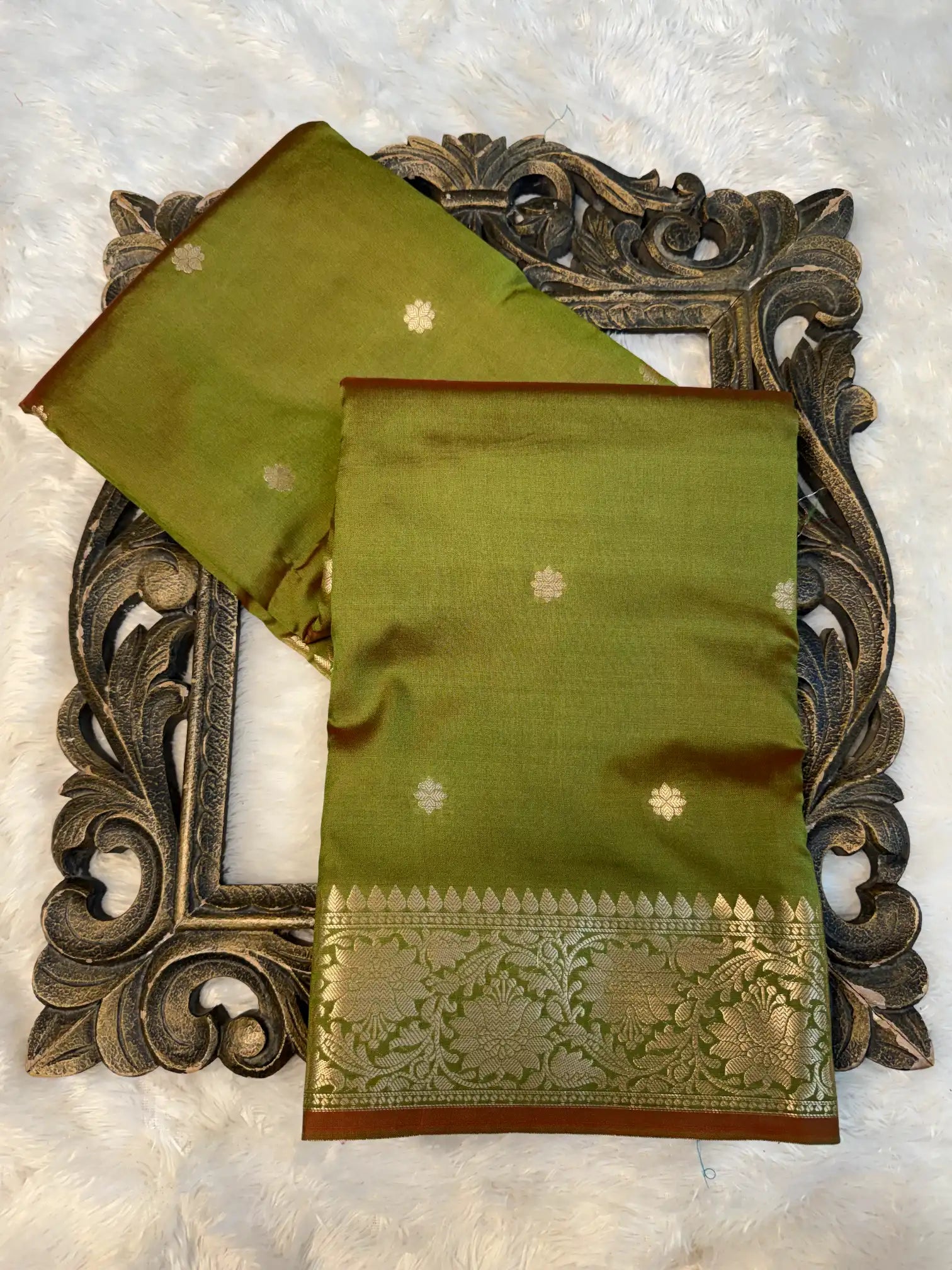Eccentric Weave Softsilk Traditional Banarasi Saree