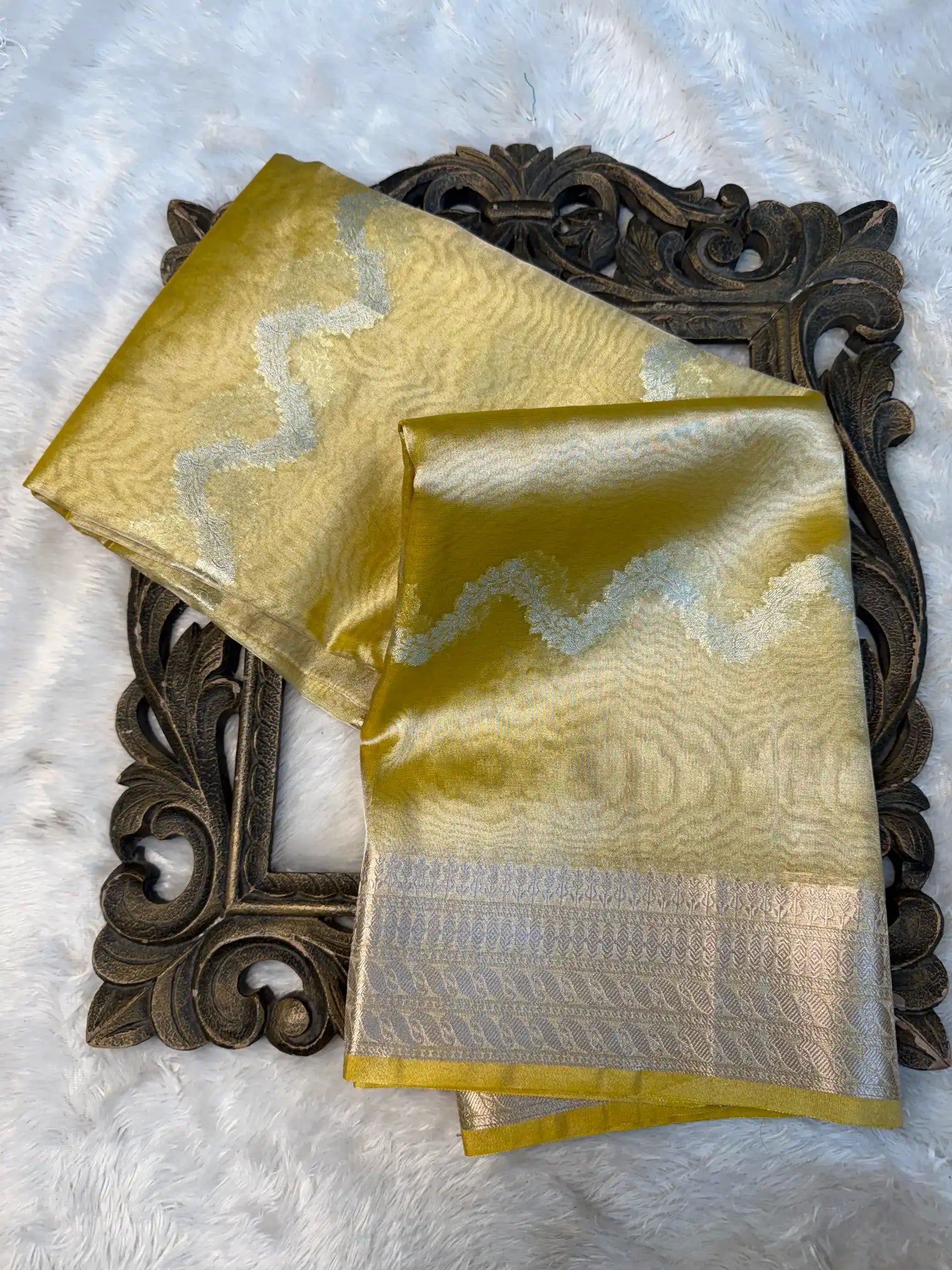 Contemporary Weave Kora Tissue Silk Banarasi Saree