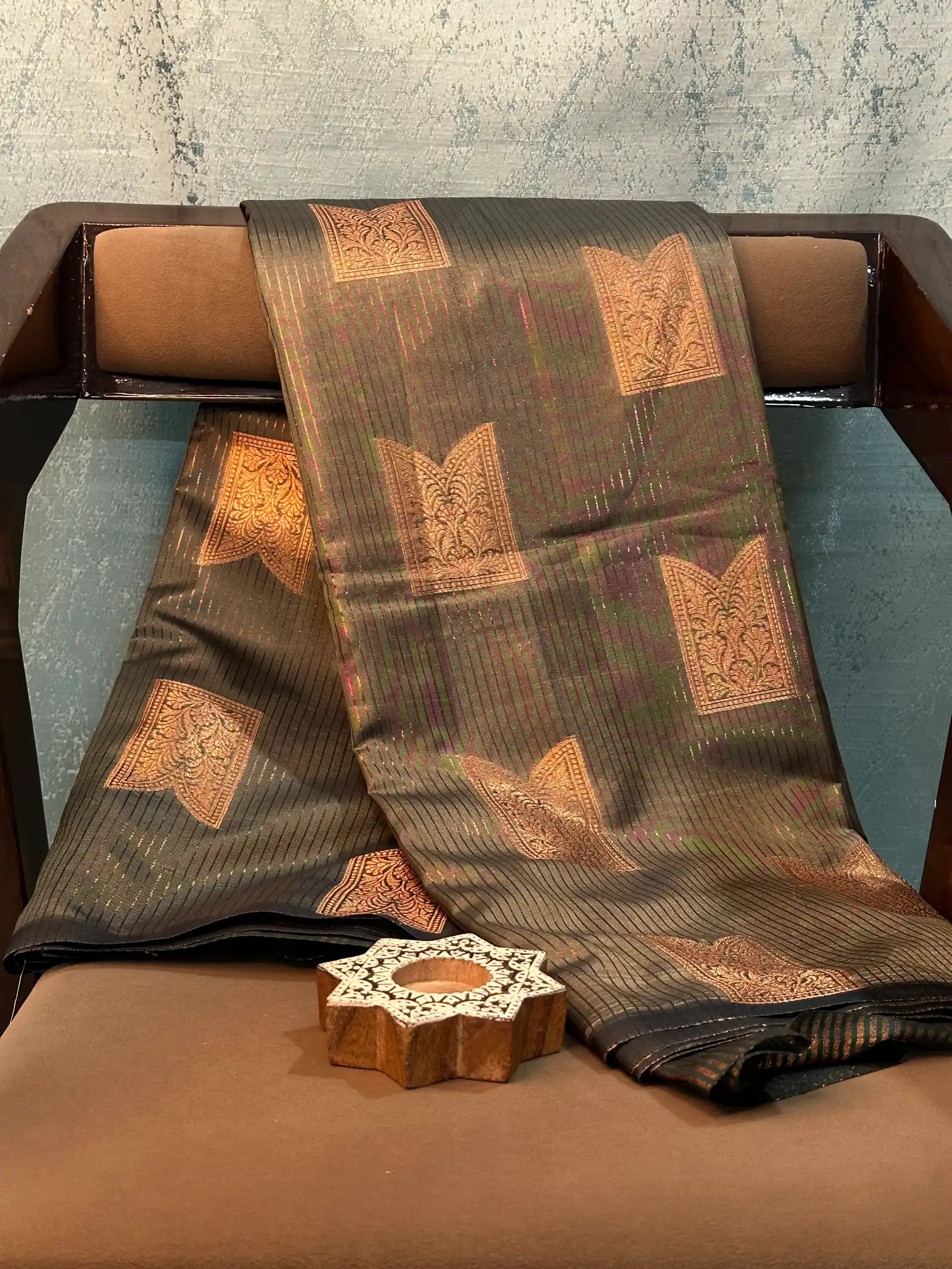 Eccentric Weave Softsilk Traditional Banarasi Saree