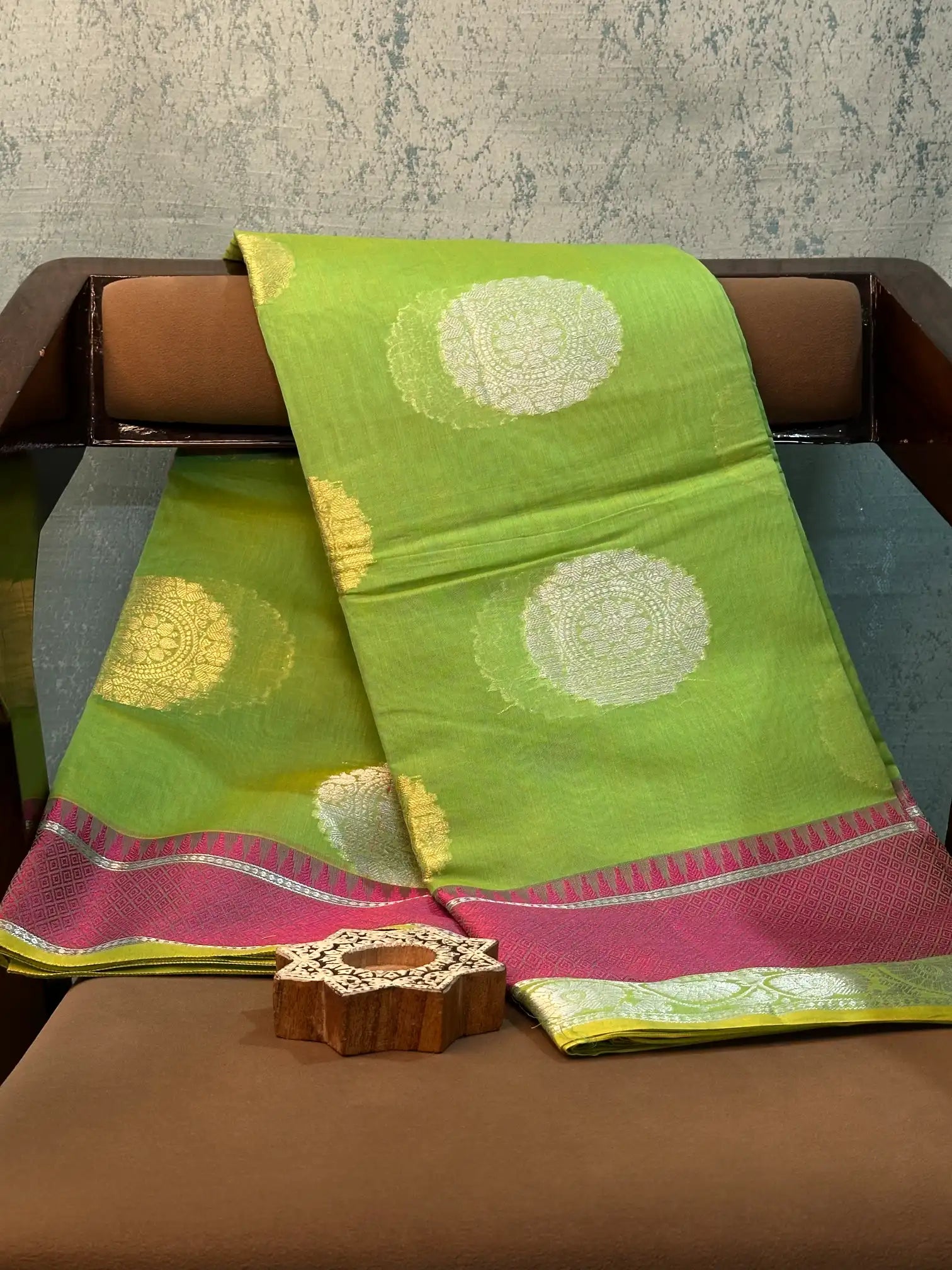 Eccentric Weave Softsilk Traditional Banarasi Saree