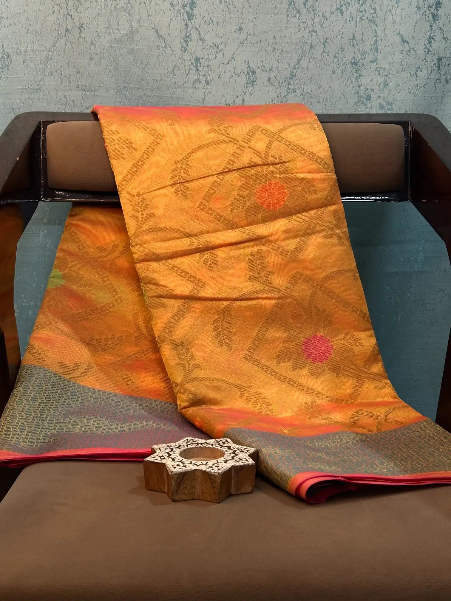 Eccentric Weave Softsilk Traditional Banarasi Saree