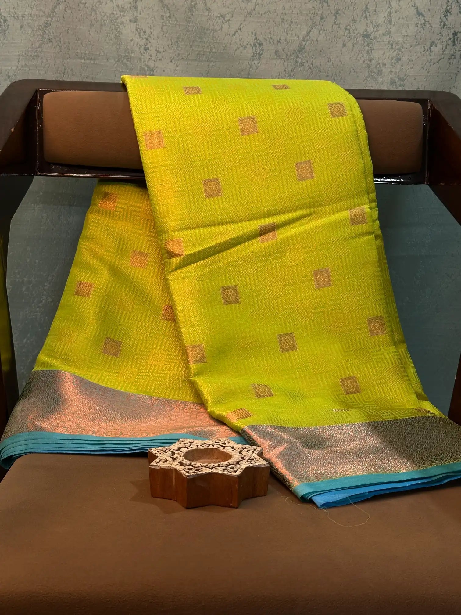 Eccentric Weave Softsilk Traditional Banarasi Saree