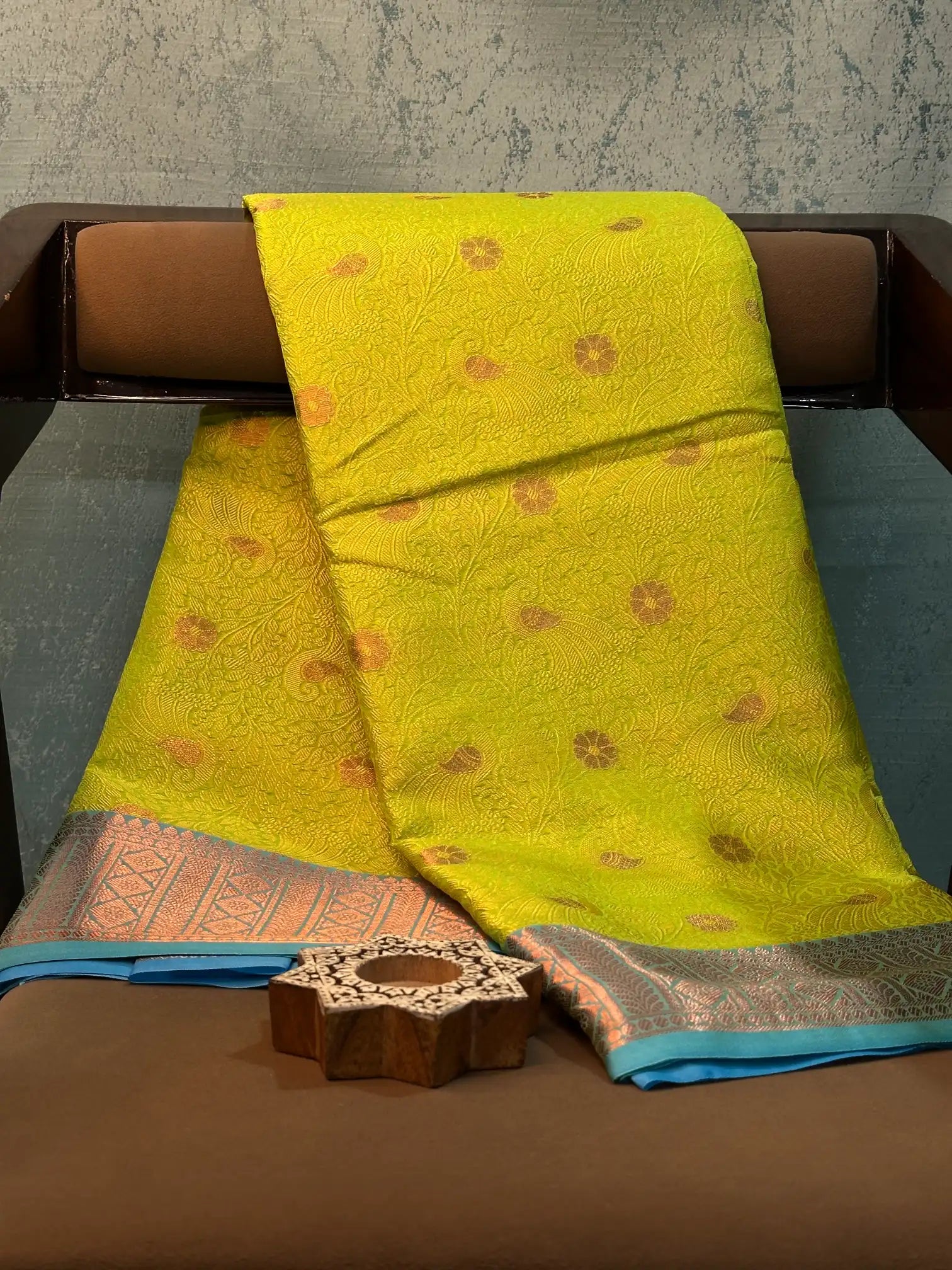 Jacquard Weave Soft Beautiful Banarasi Saree