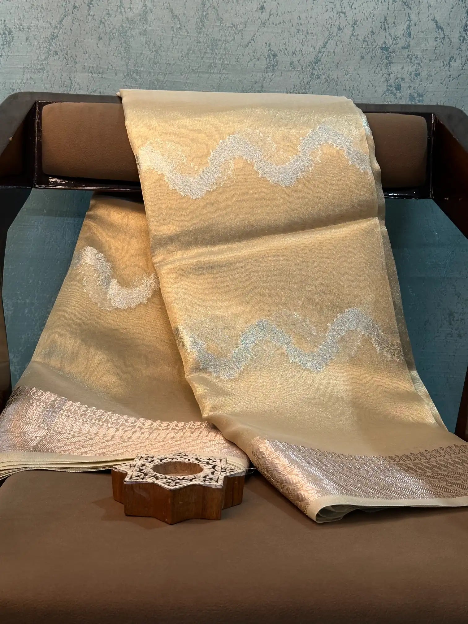 Contemporary Weave Kora Tissue silk Banarasi Saree