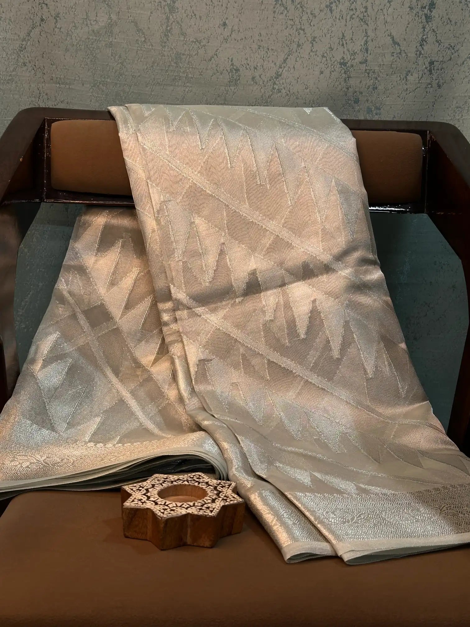 Contemporary Weave Kora Tissue silk Banarasi Saree