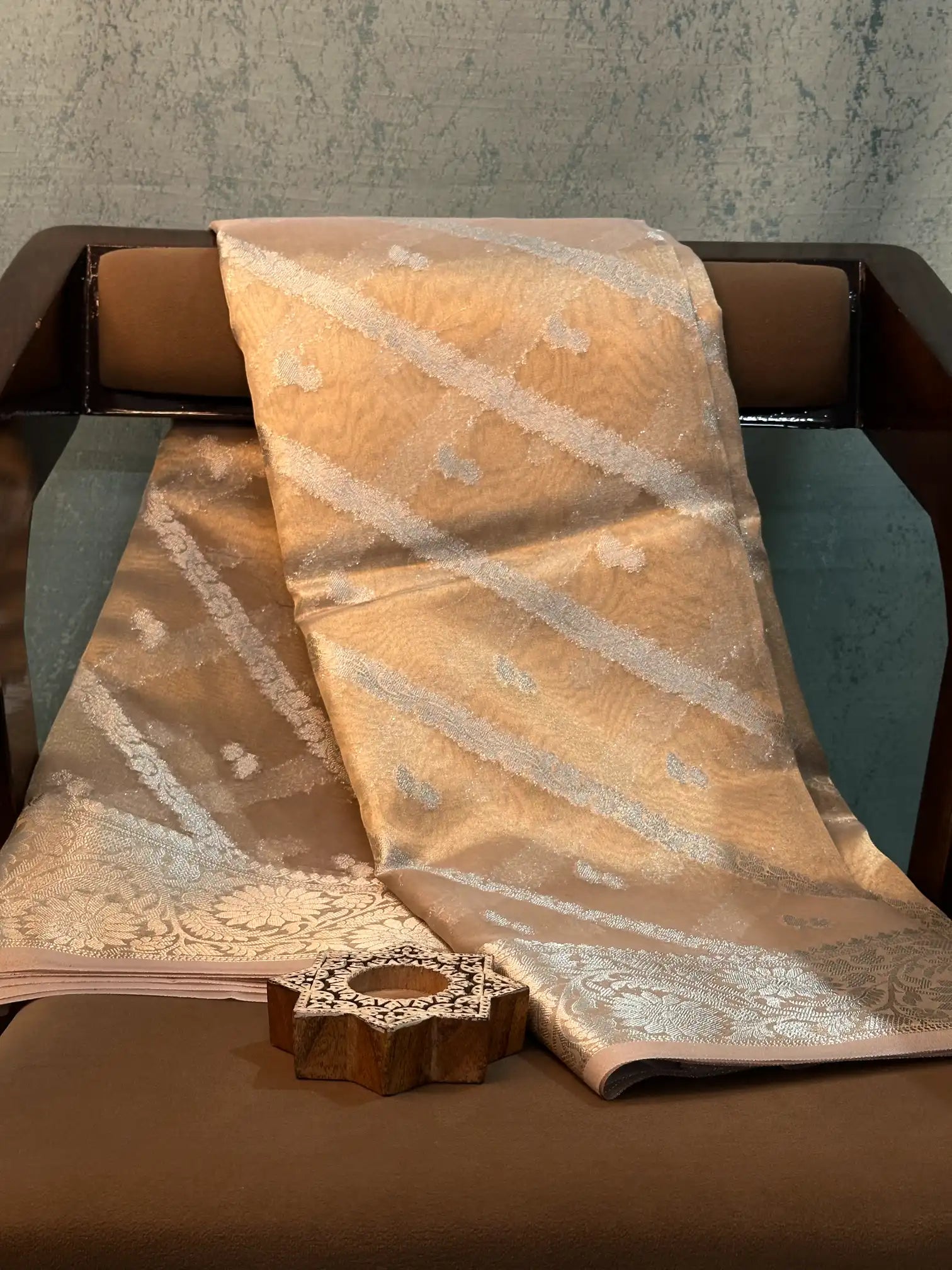 Contemporary Weave Kora Tissue silk Banarasi Saree
