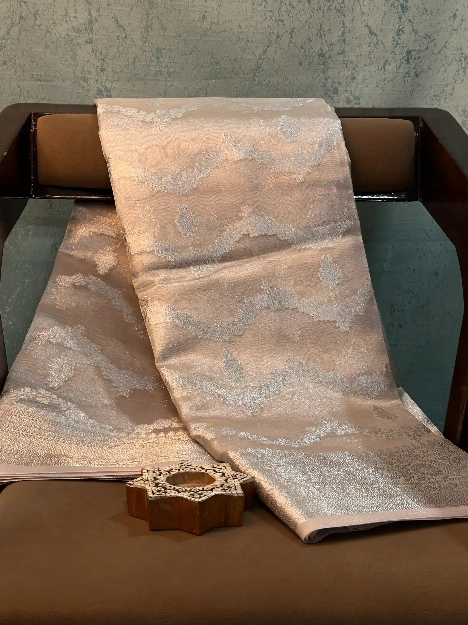 Contemporary Weave Kora Tissue Silk Banarasi Saree