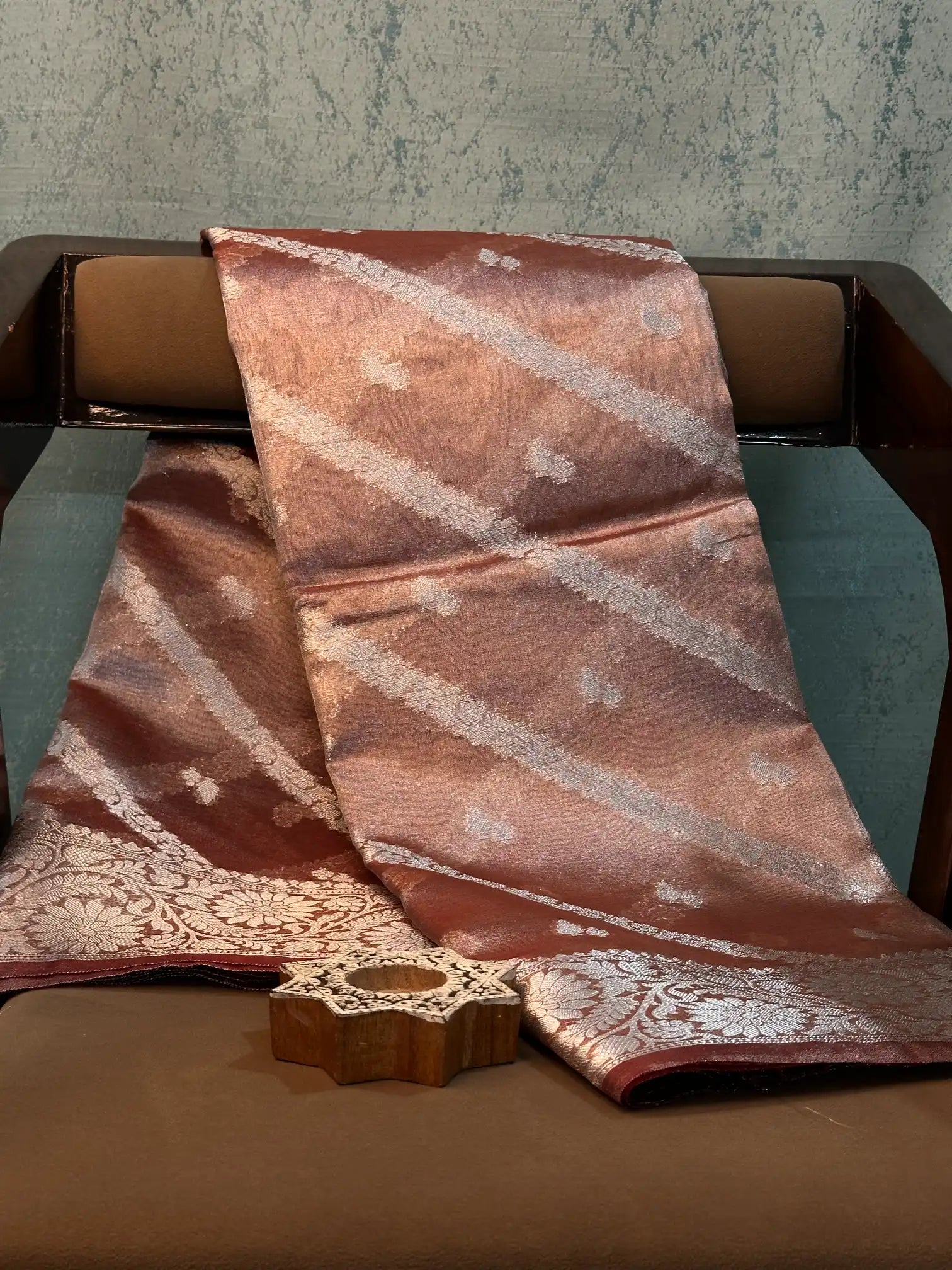 Contemporary Weave Kora Tissue Silk Banarasi Saree