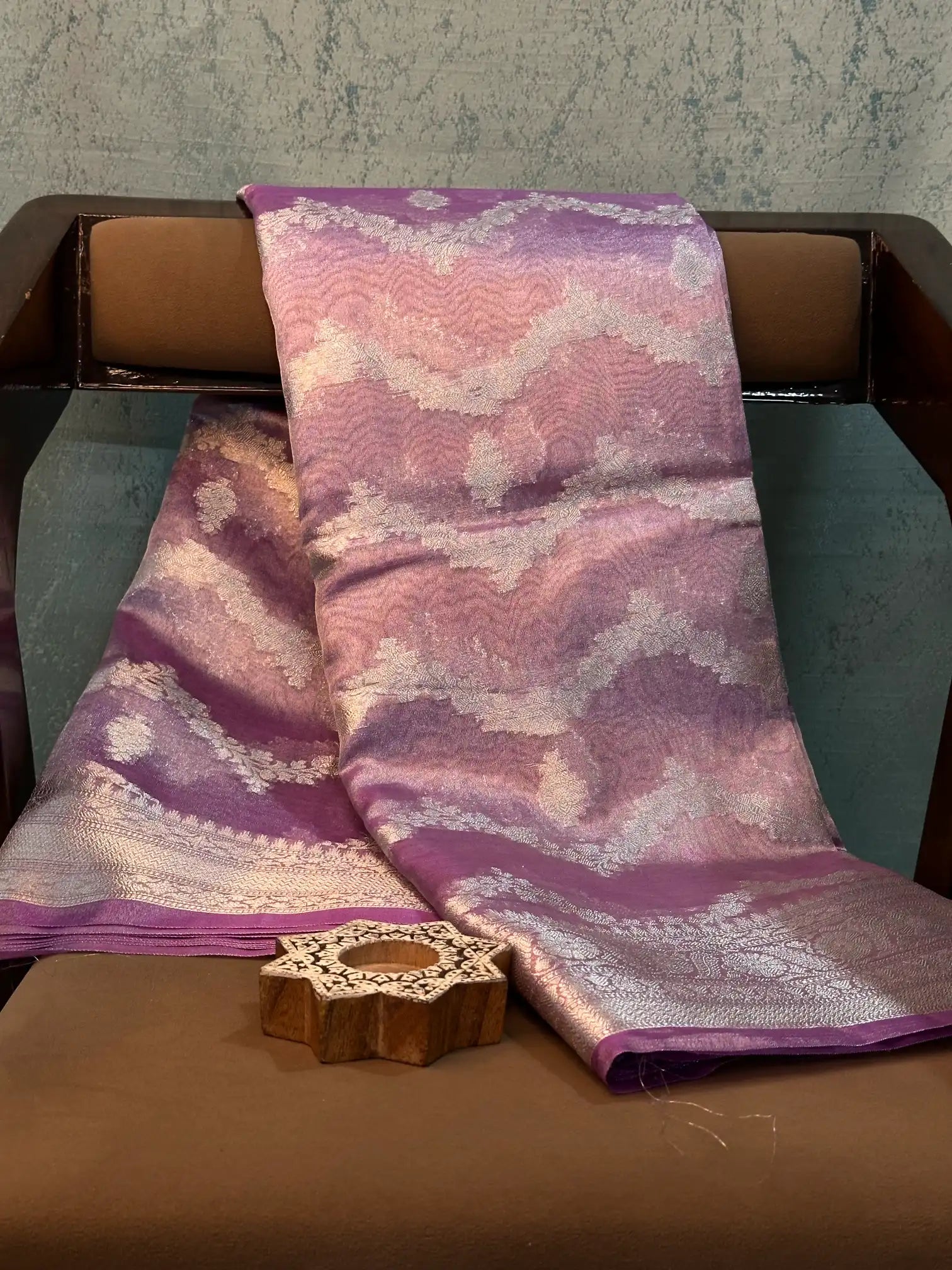 Contemporary Weave Kora Tissue Silk Banarasi Saree