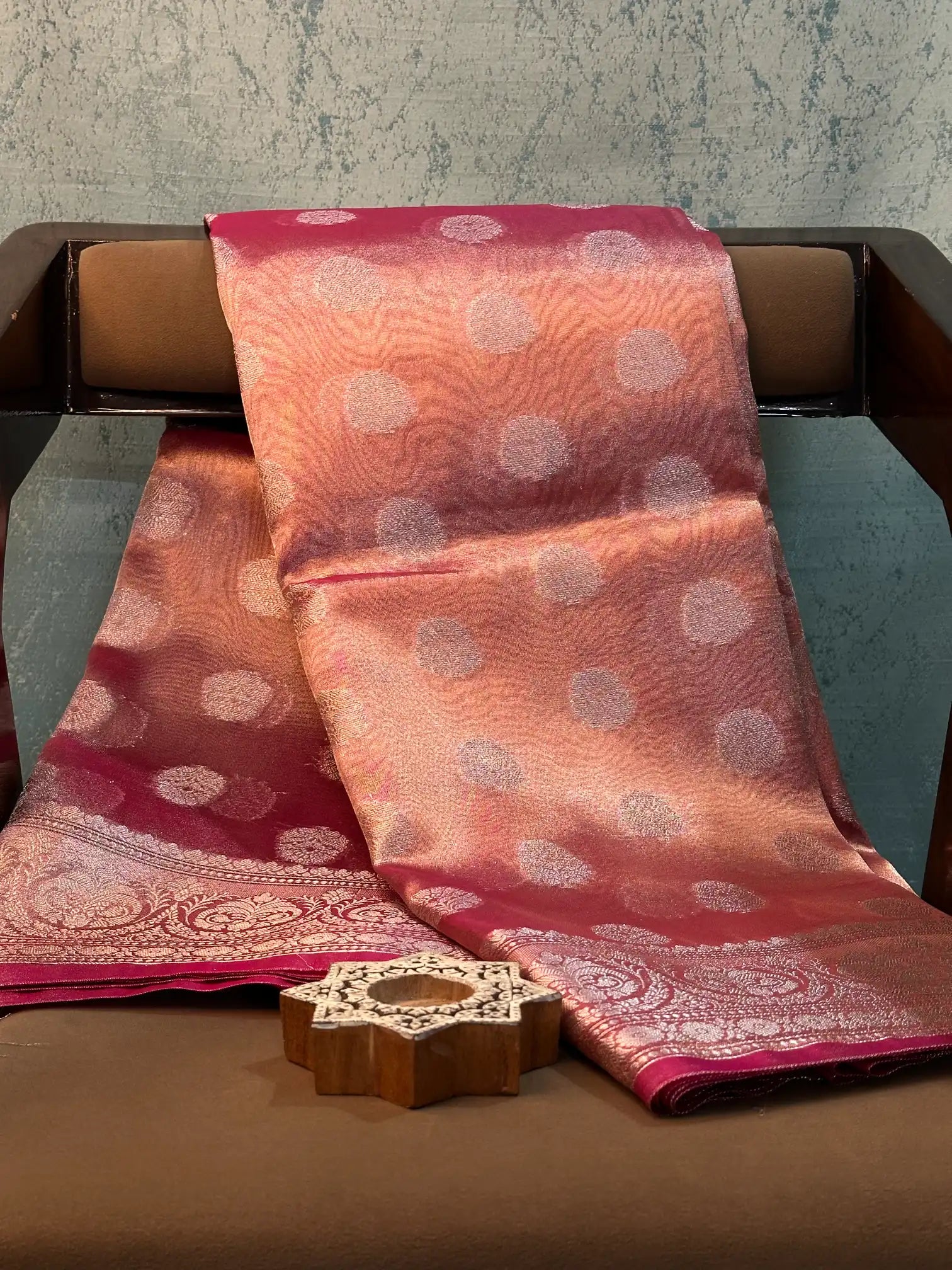 Contemporary Weave Kora Tissue Silk Banarasi Saree