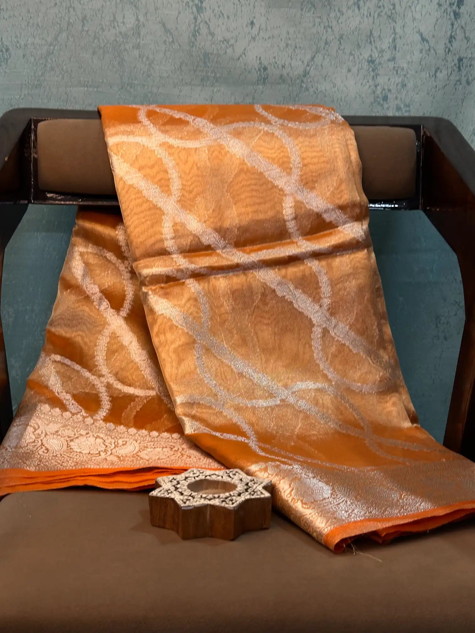Contemporary Weave Kora Tissue Silk Banarasi Saree