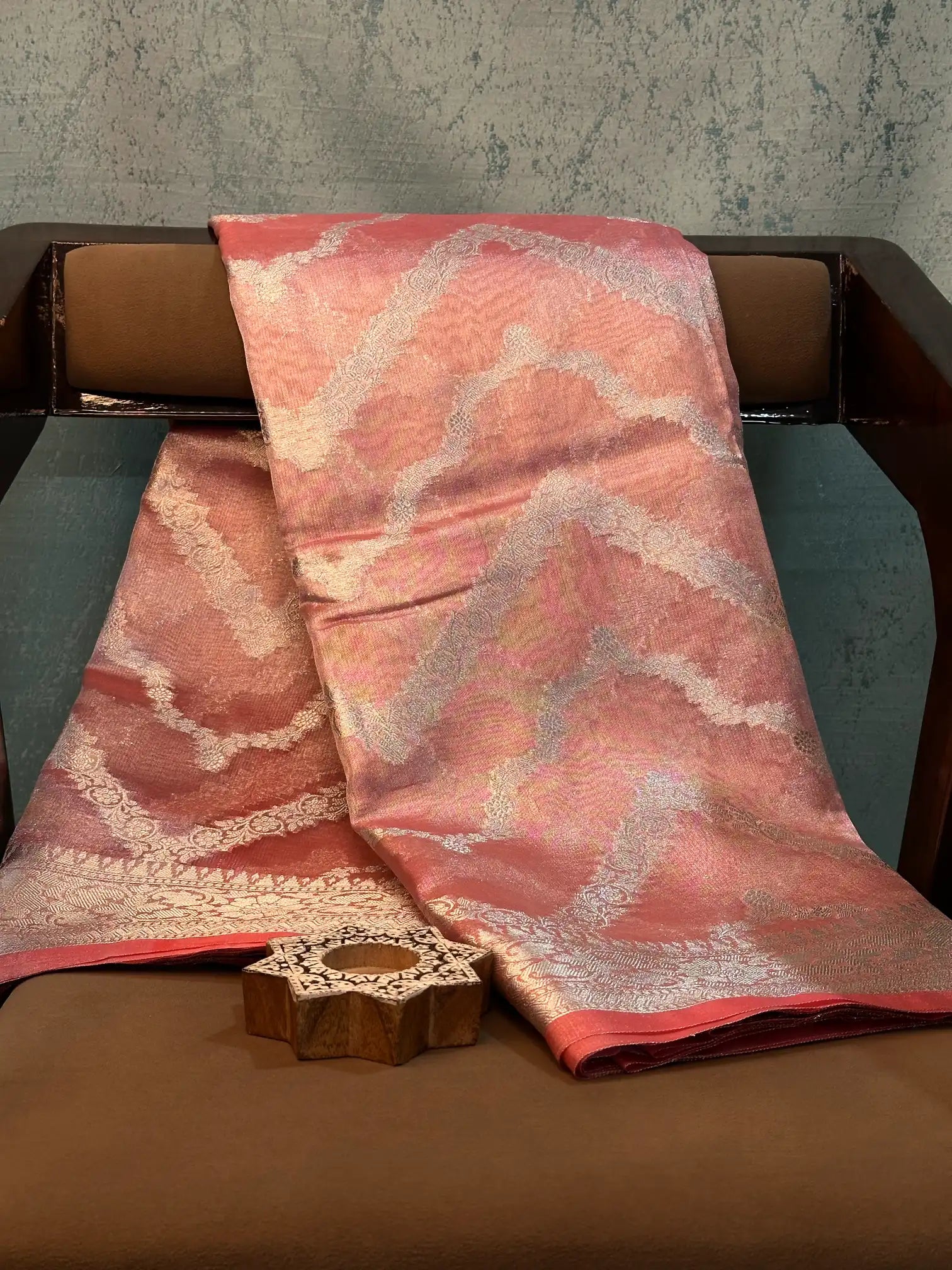 Contemporary Weave Kora Tissue Silk Banarasi Saree