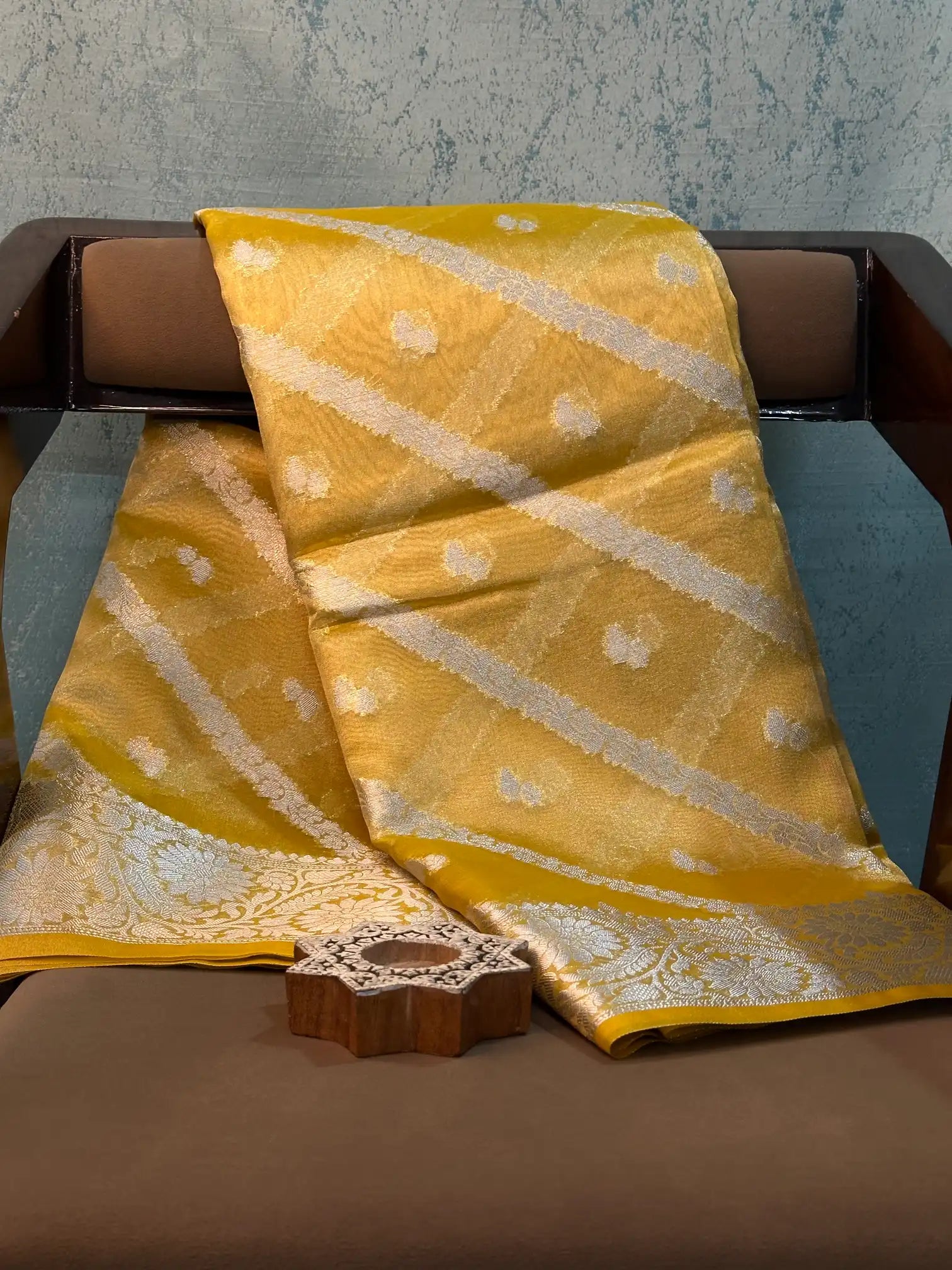 Contemporary Weave Kora Tissue silk Banarasi Saree