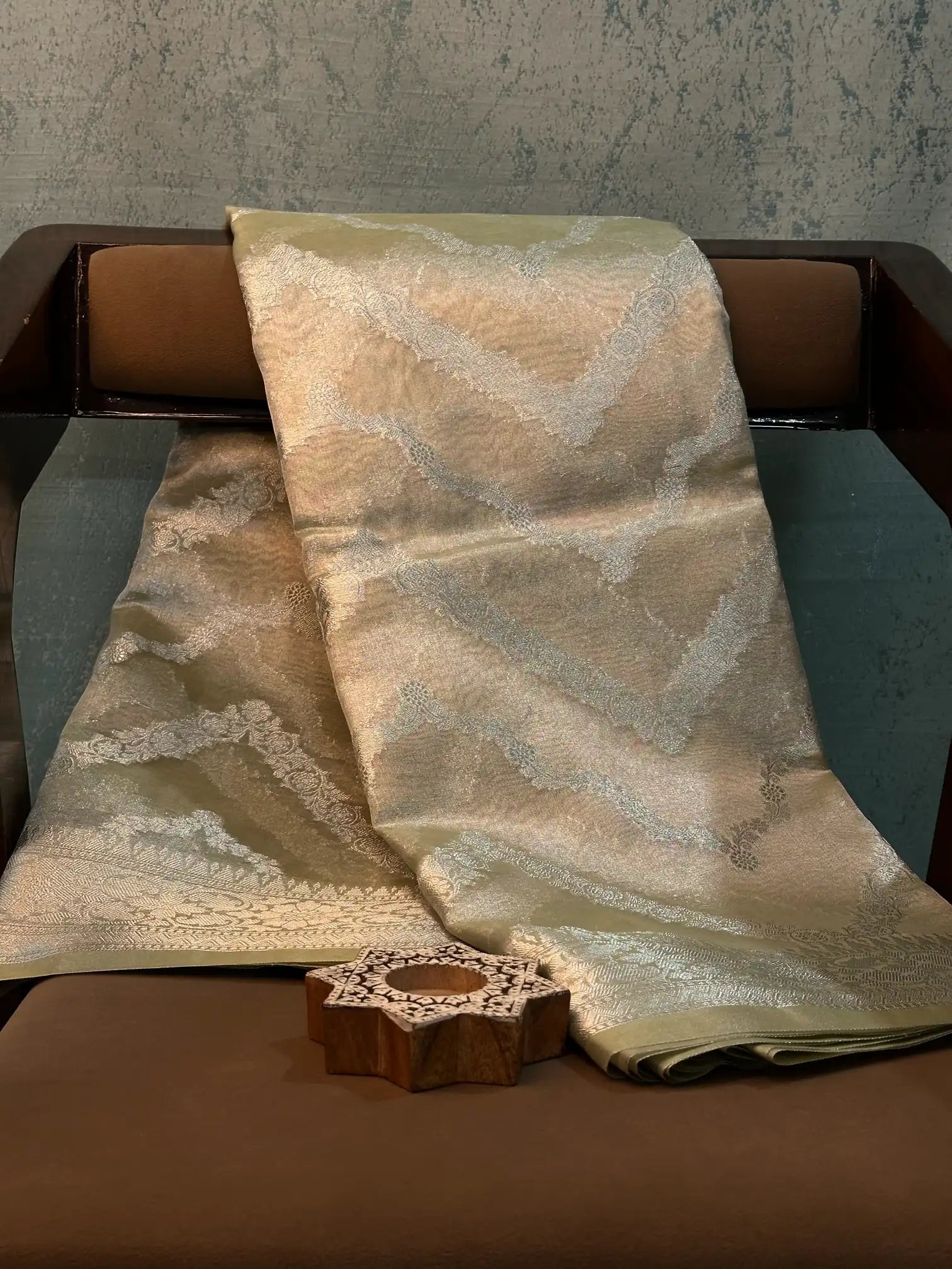 Contemporary Weave Kora Tissue silk Banarasi Saree