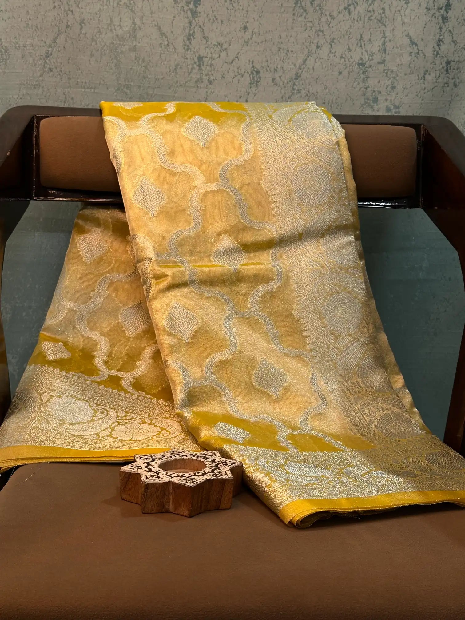 Contemporary Weave Kora Tissue silk Banarasi Saree