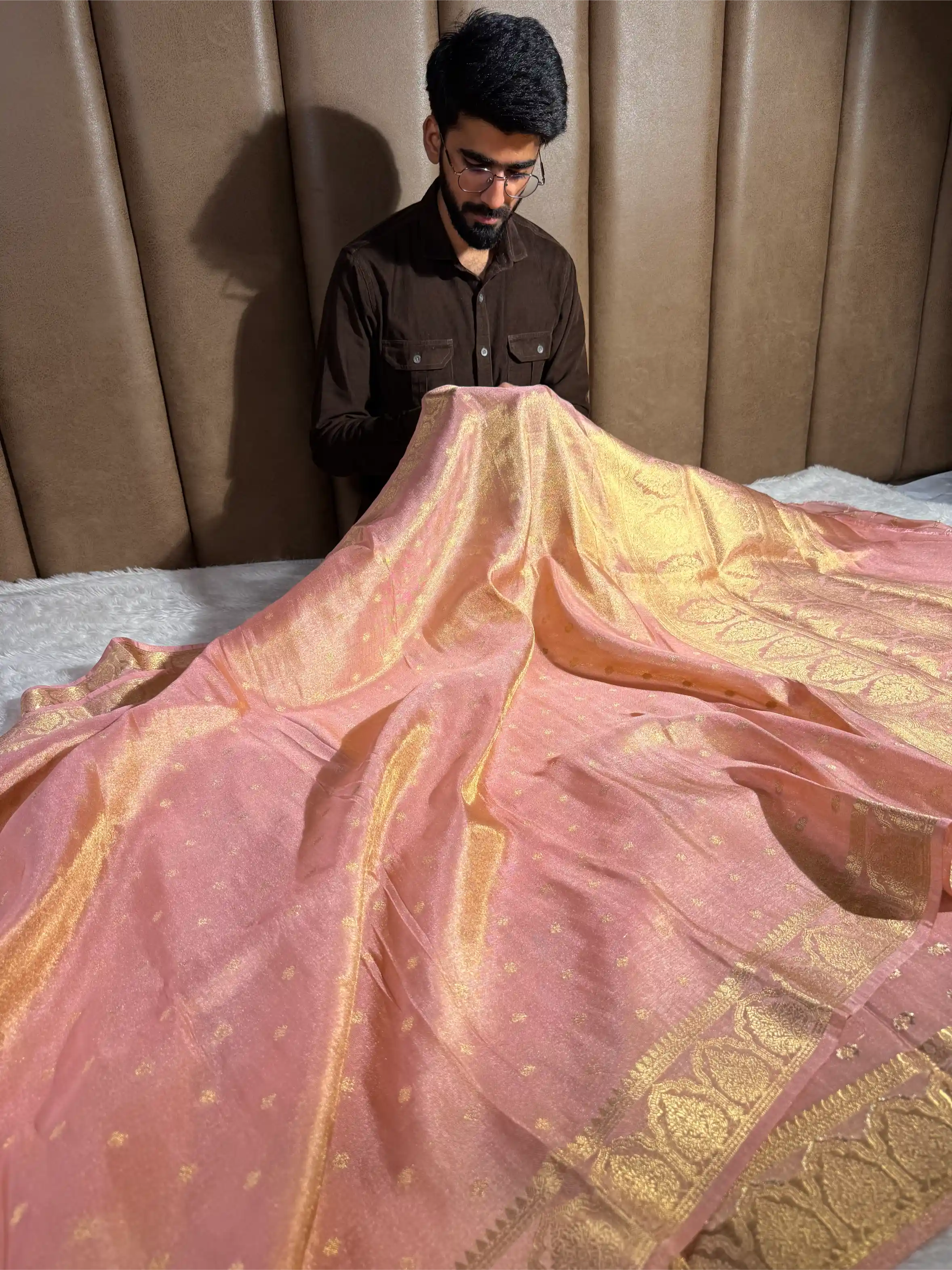Mauve Pink Tissue Silk Zari Buti Weave Banarasi Saree