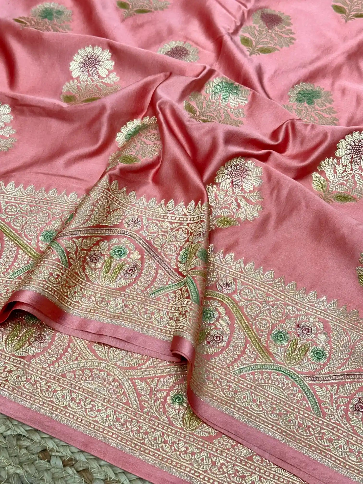 Mauve Pink Handbrush Painted Mashru Katan Silk Banarasi Saree