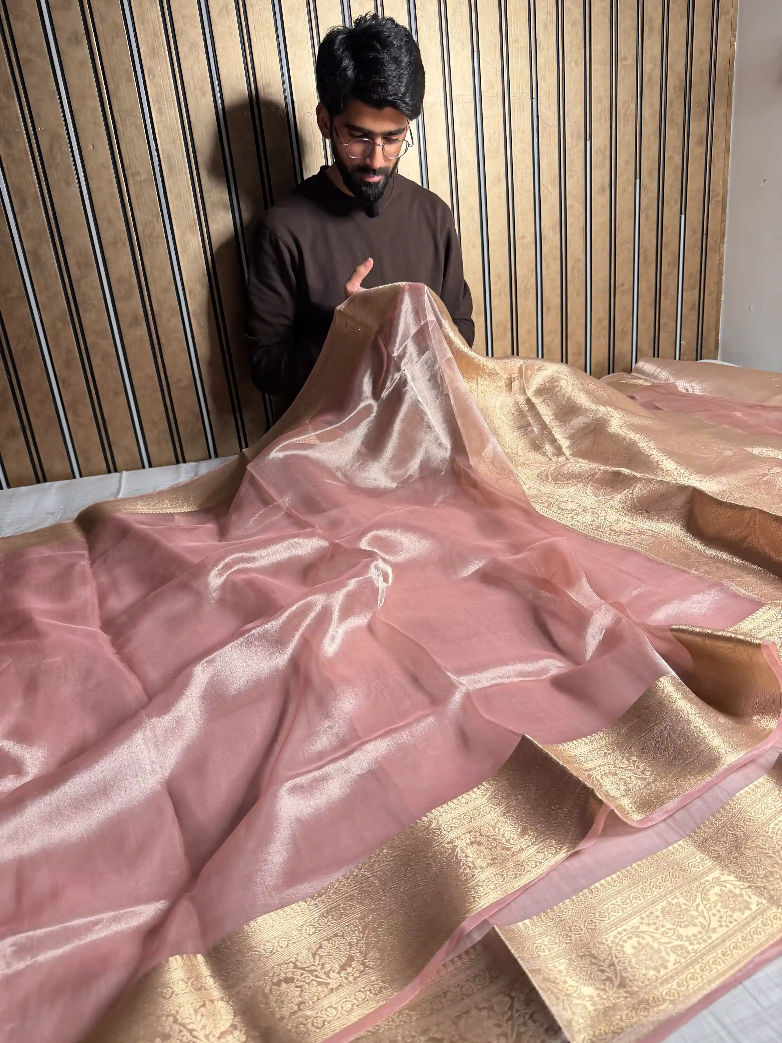 Mauve Pink Pure Tissue Silk Traditional Banarasi Saree
